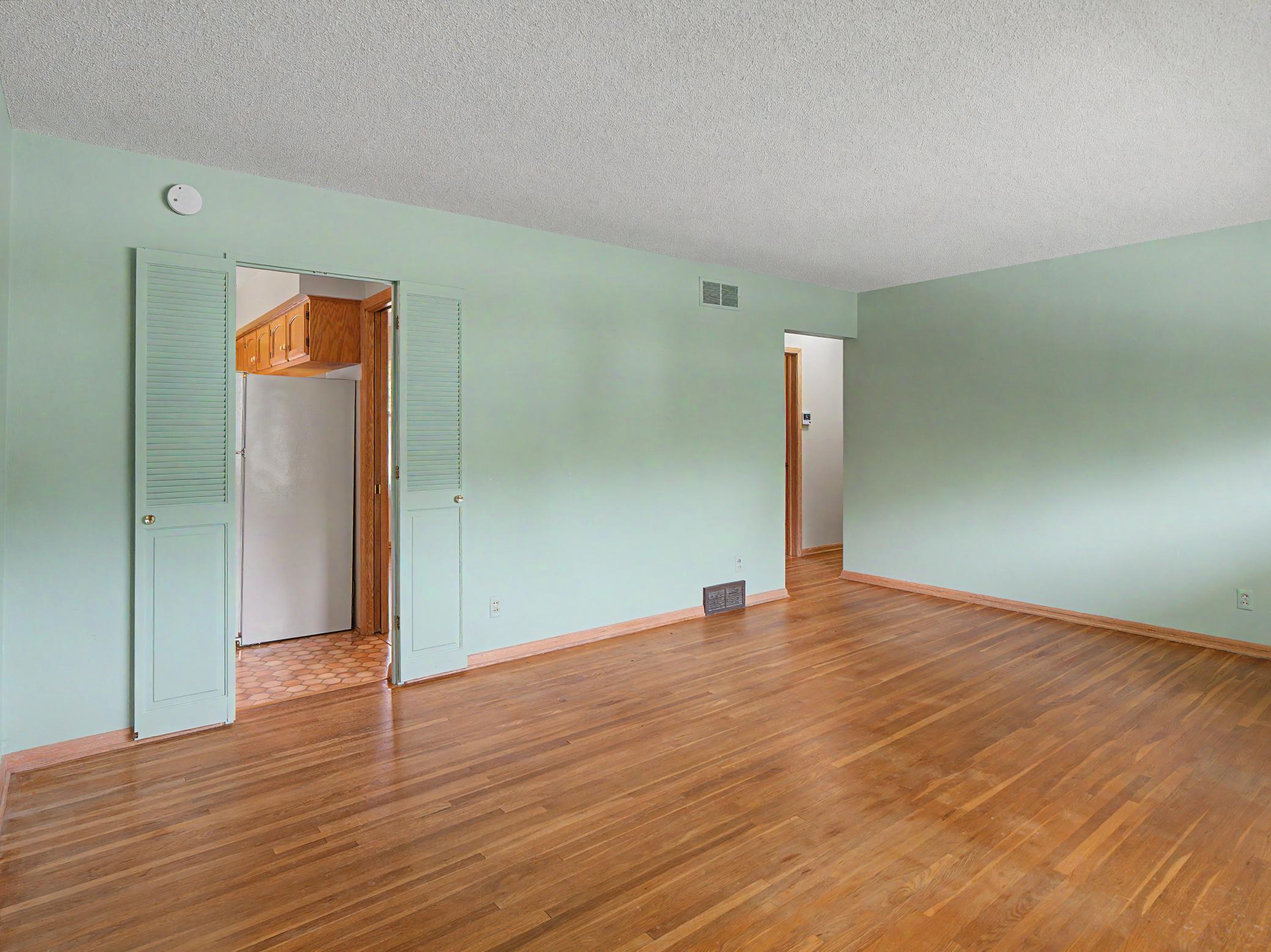709 18th Avenue Ne Property Photo 8