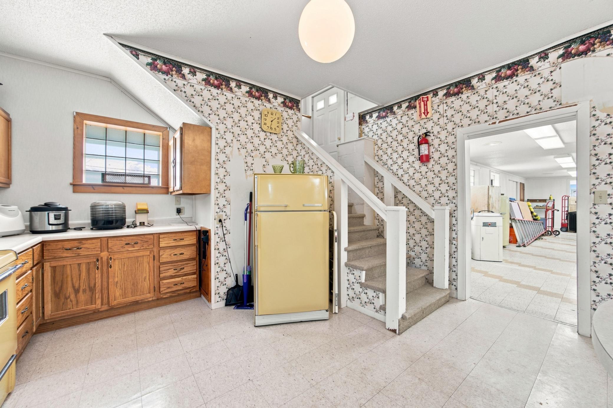 639 Front Street Property Photo 12