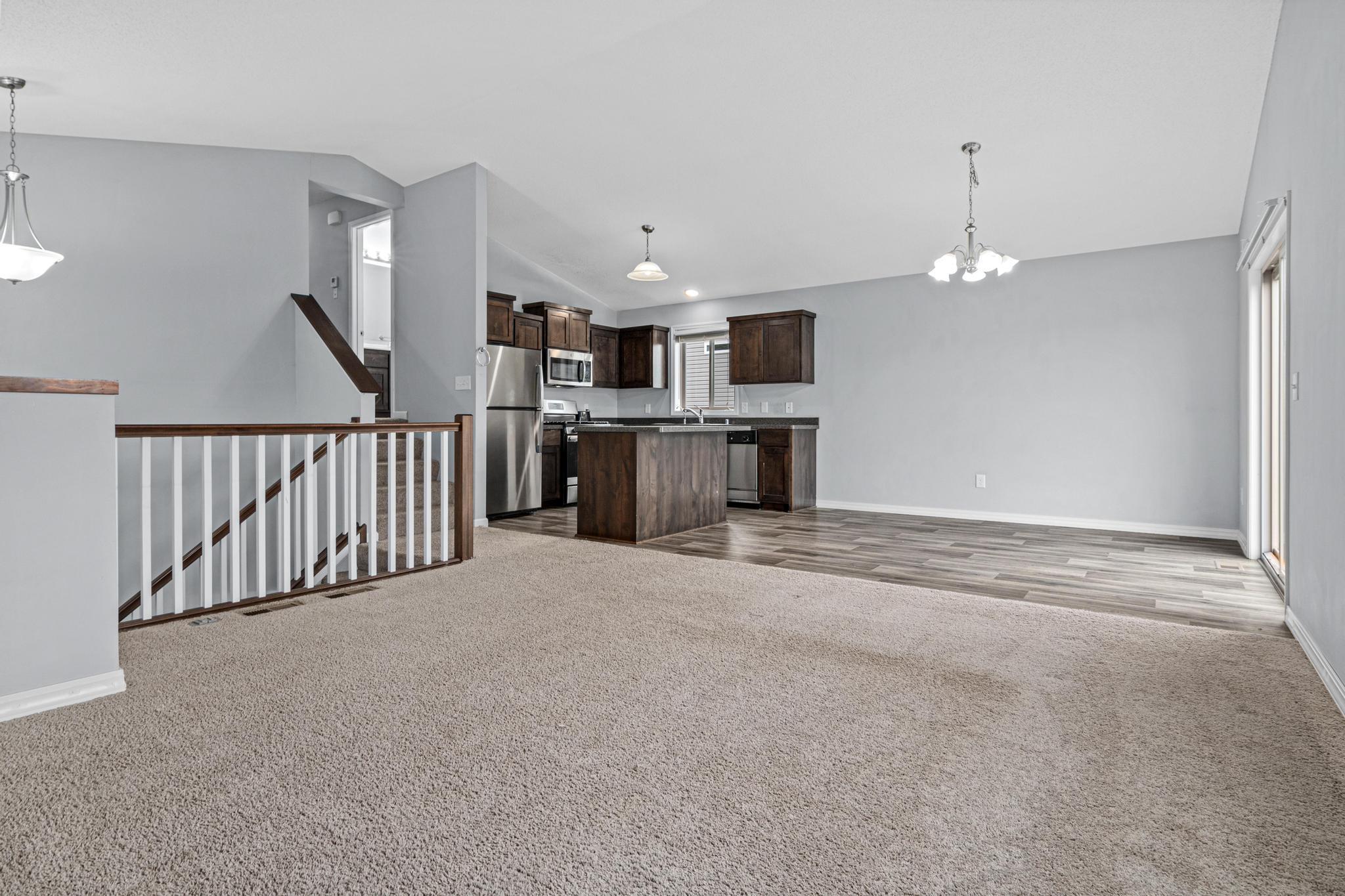 825 Highview Loop Se Property Photo 7