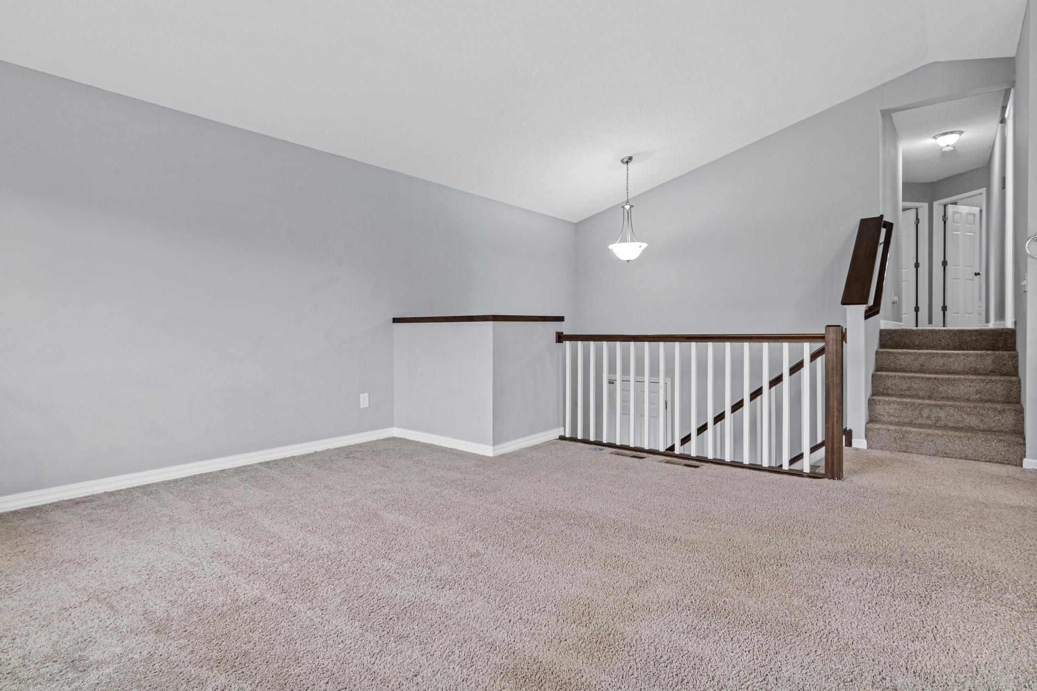 825 Highview Loop Se Property Photo 8