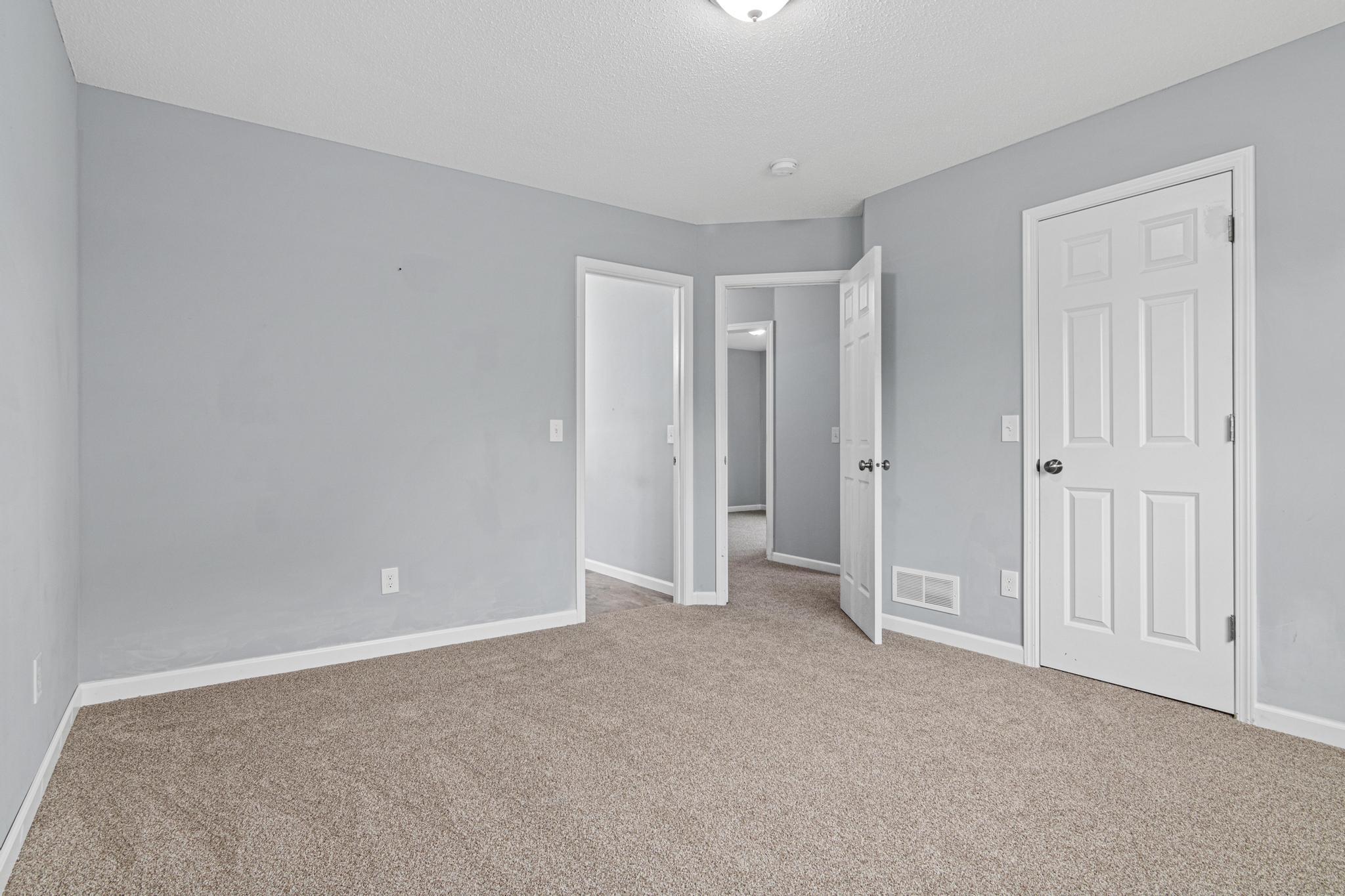 825 Highview Loop Se Property Photo 9