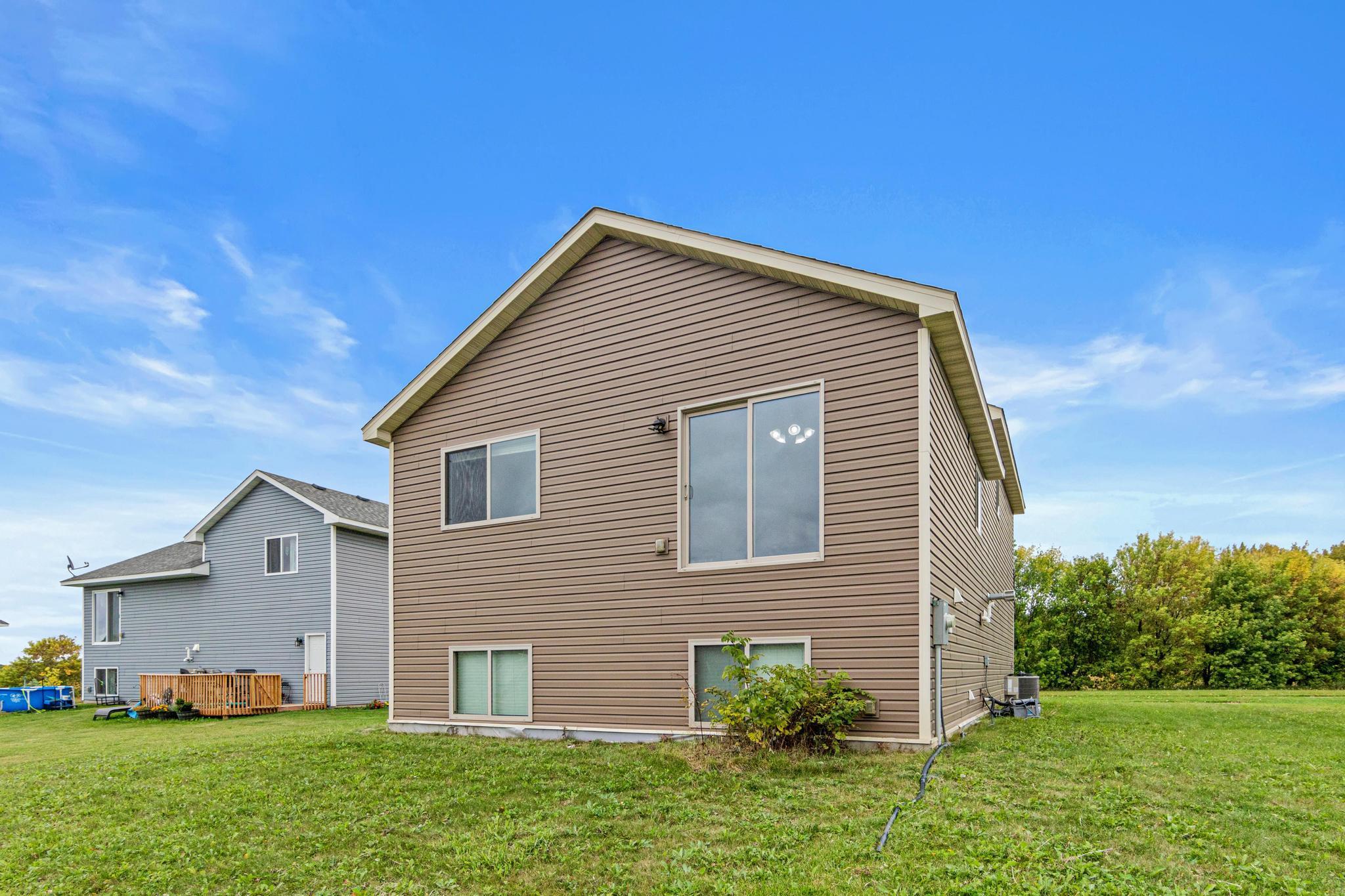 825 Highview Loop Se Property Photo 13