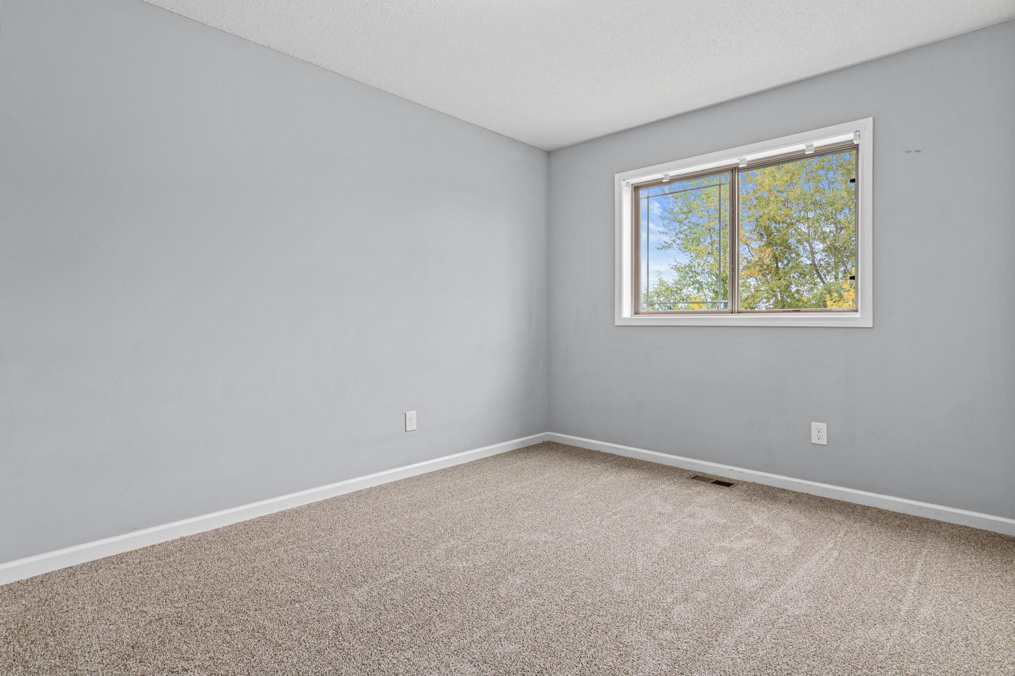 825 Highview Loop Se Property Photo 20