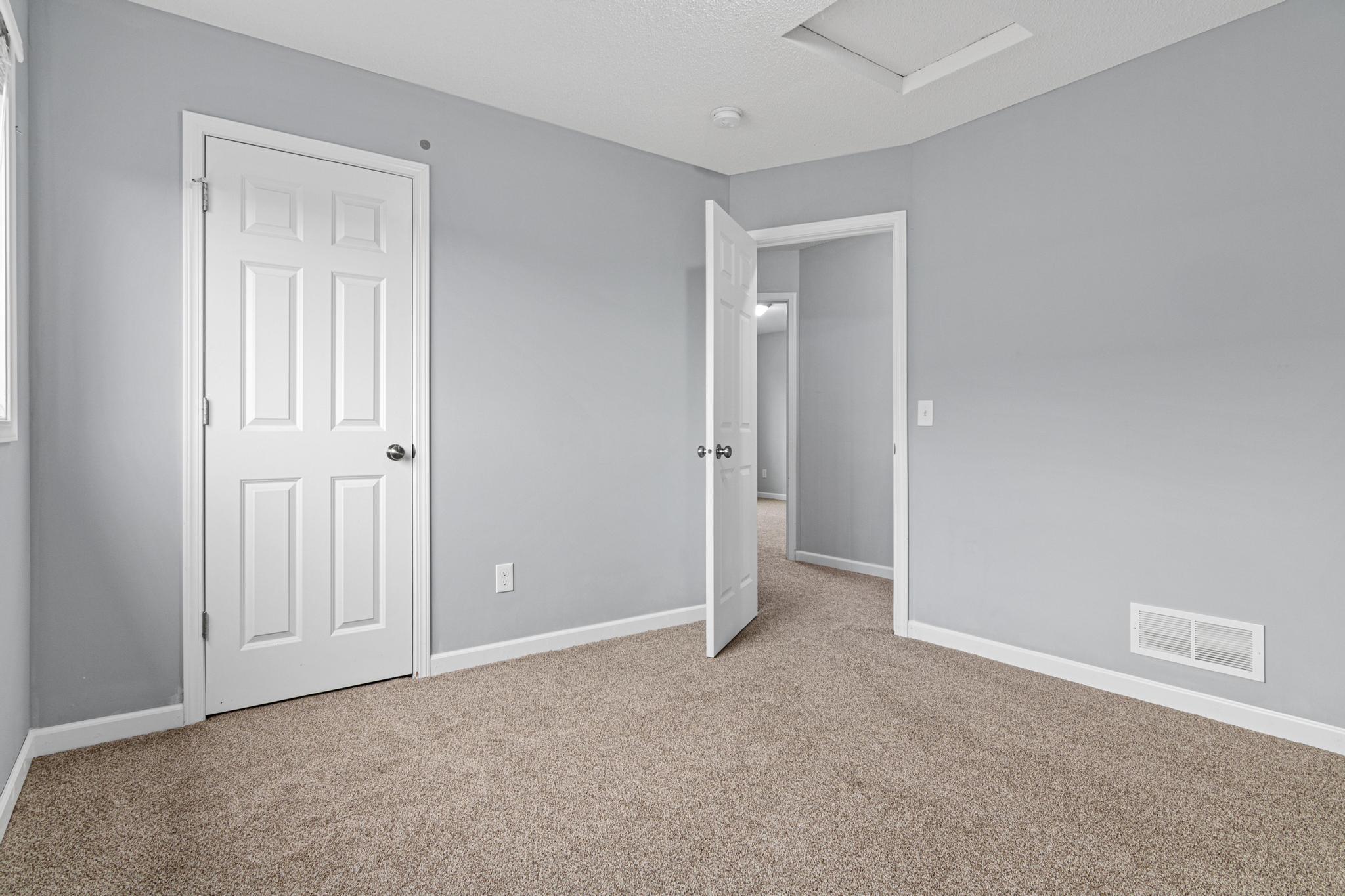 825 Highview Loop Se Property Photo 21