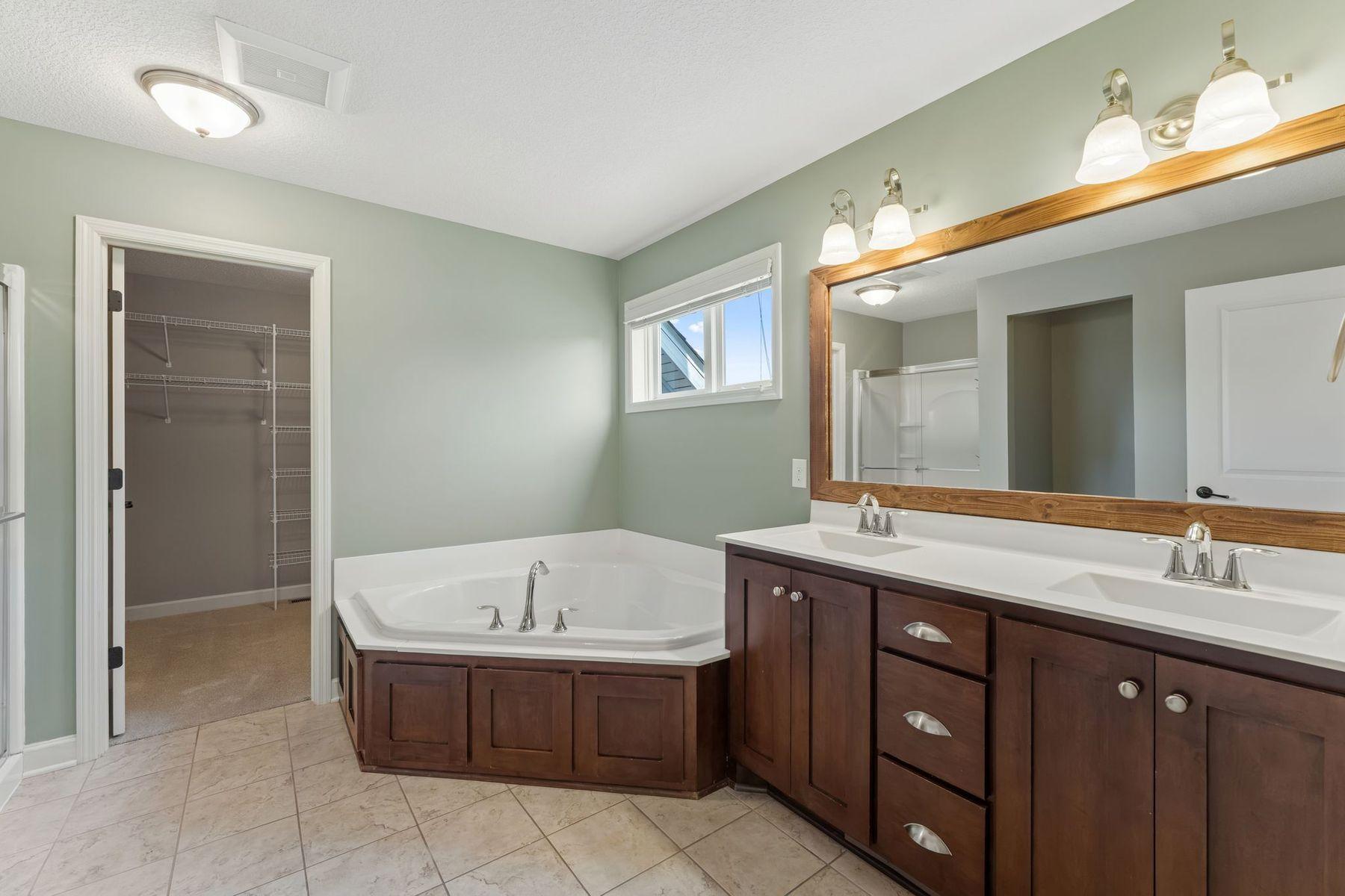 3460 Ridgestone Way Property Photo 31