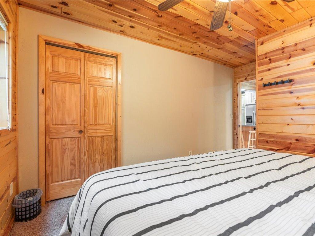 49562 202nd Place Property Photo 4