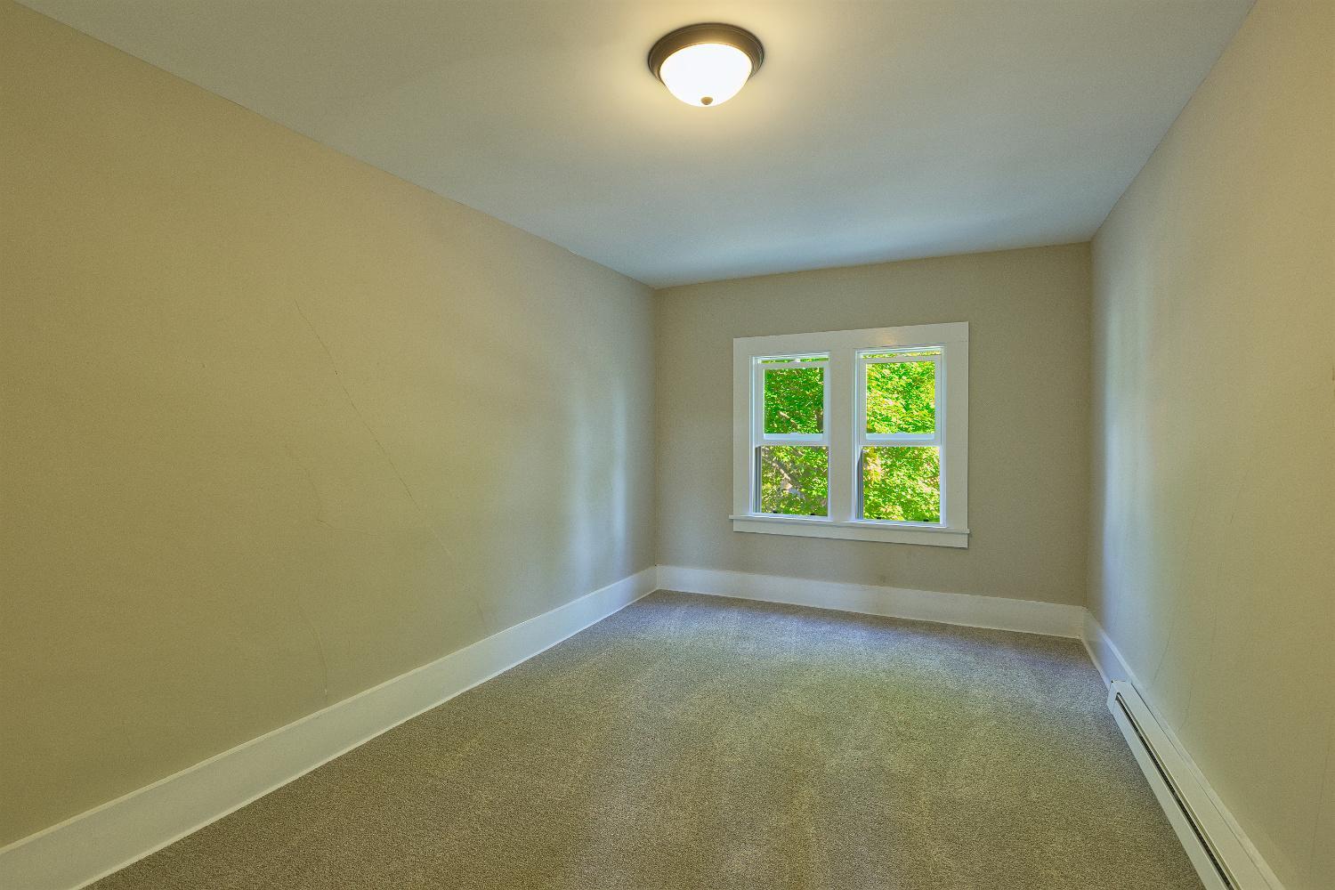 251 Winsted Avenue W Property Photo 25