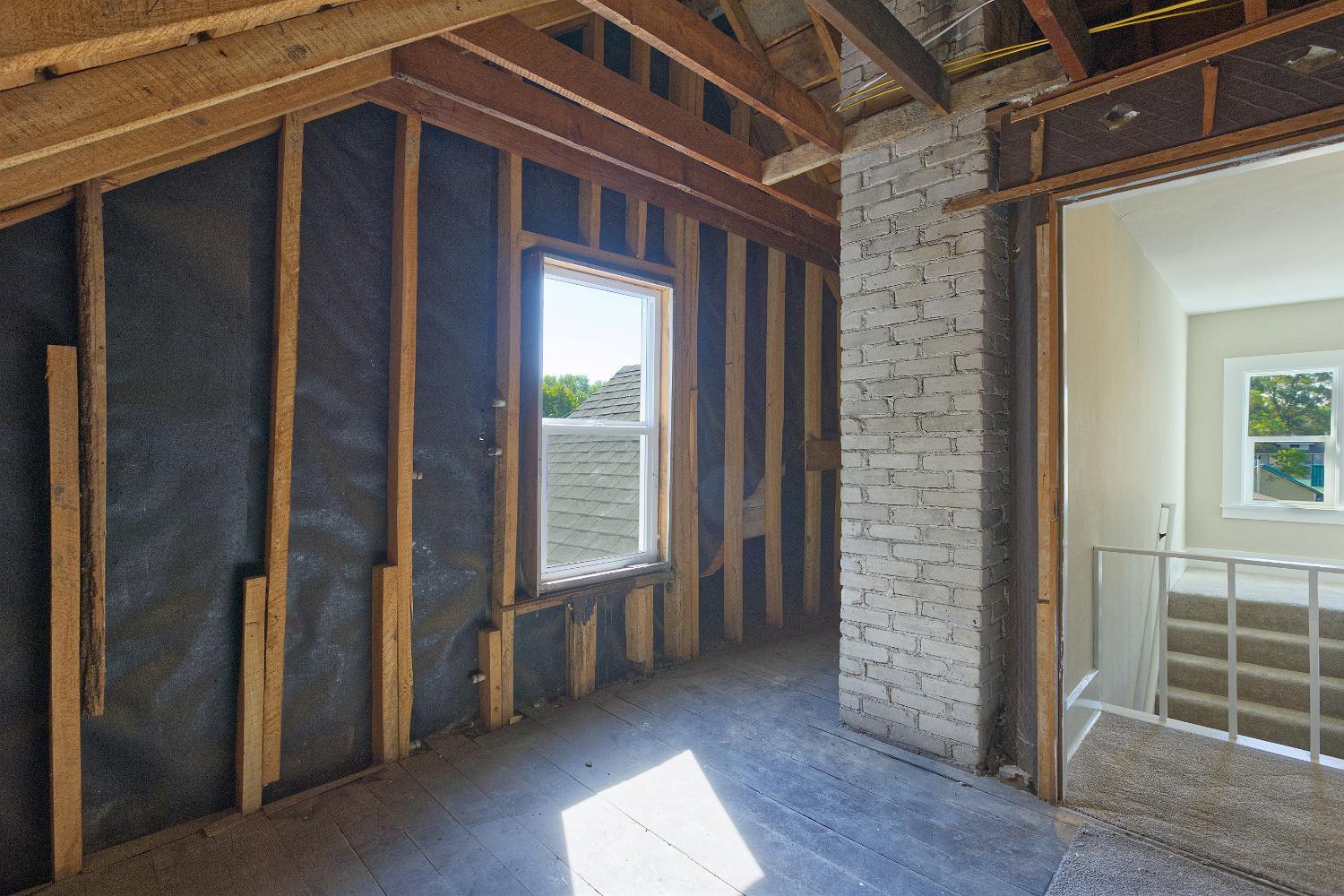 251 Winsted Avenue W Property Photo 28