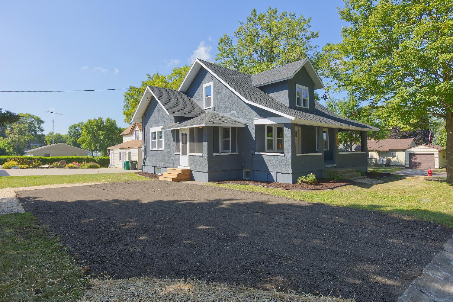 251 Winsted Avenue W Property Photo 32
