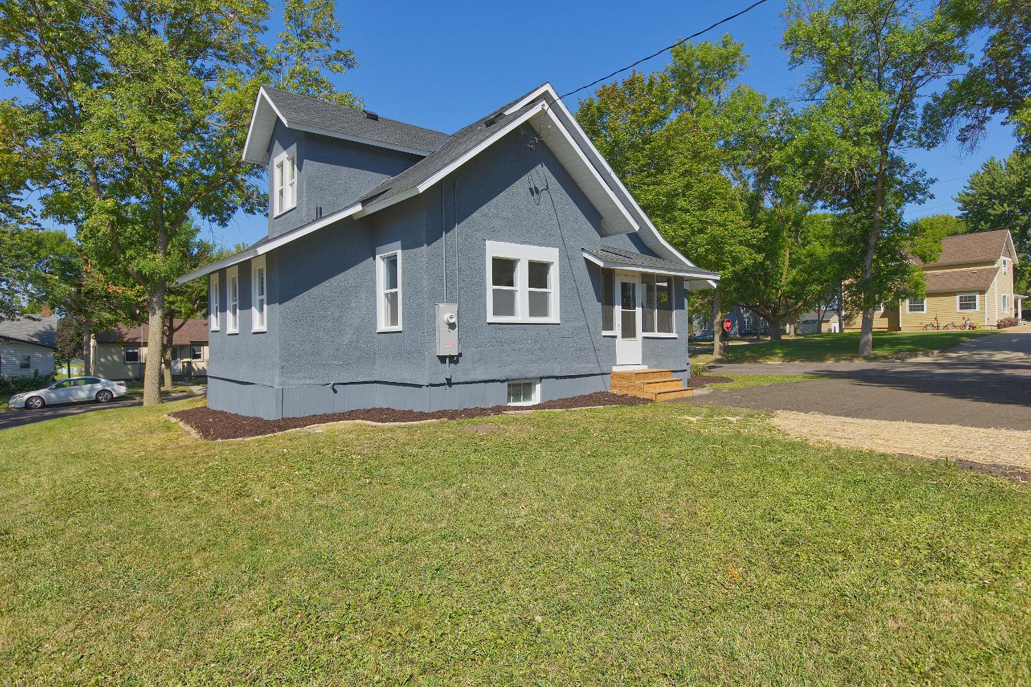 251 Winsted Avenue W Property Photo 35