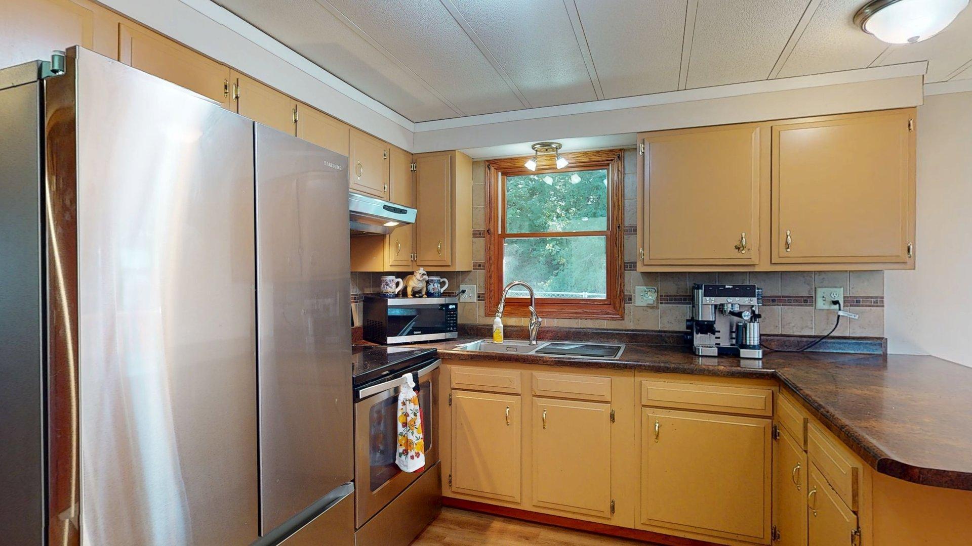 689 E Lake Boulevard Property Photo 14