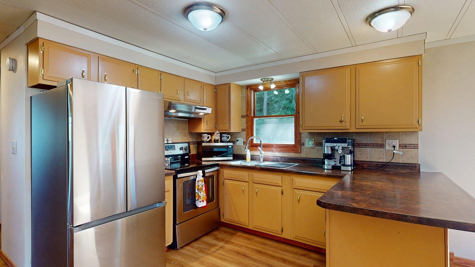 689 E Lake Boulevard Property Photo 15