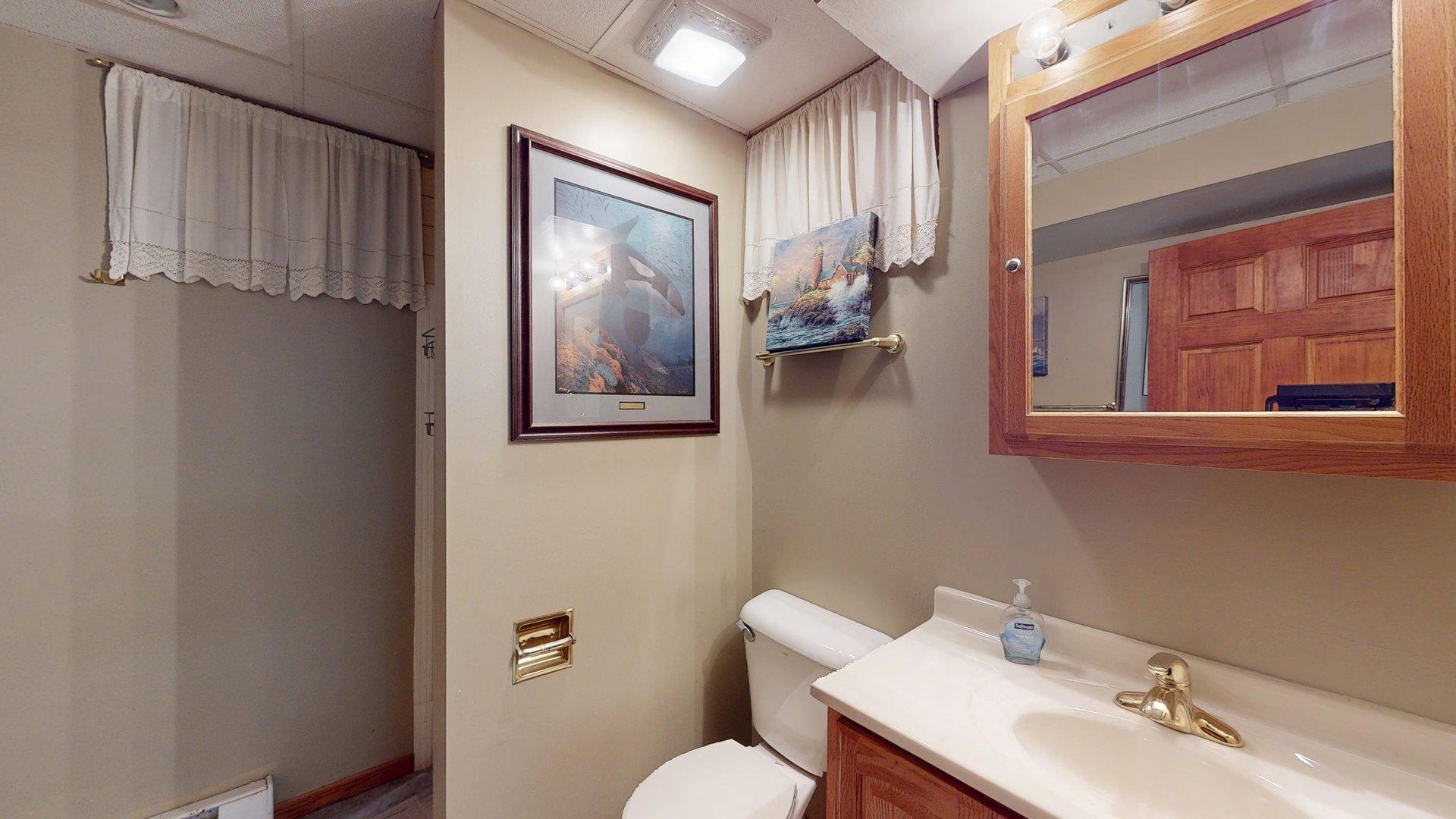 689 E Lake Boulevard Property Photo 25
