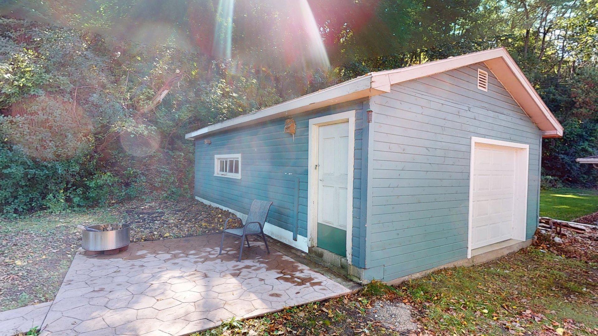 689 E Lake Boulevard Property Photo 32