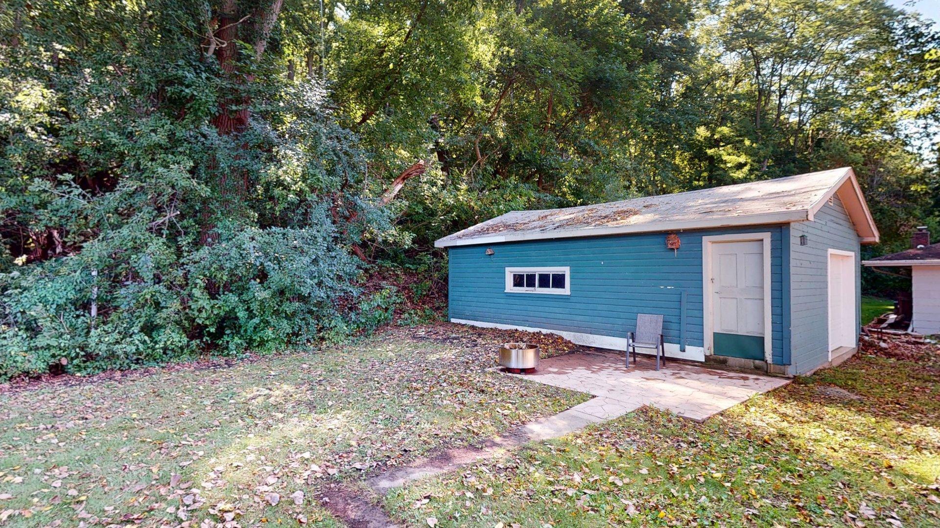 689 E Lake Boulevard Property Photo 37