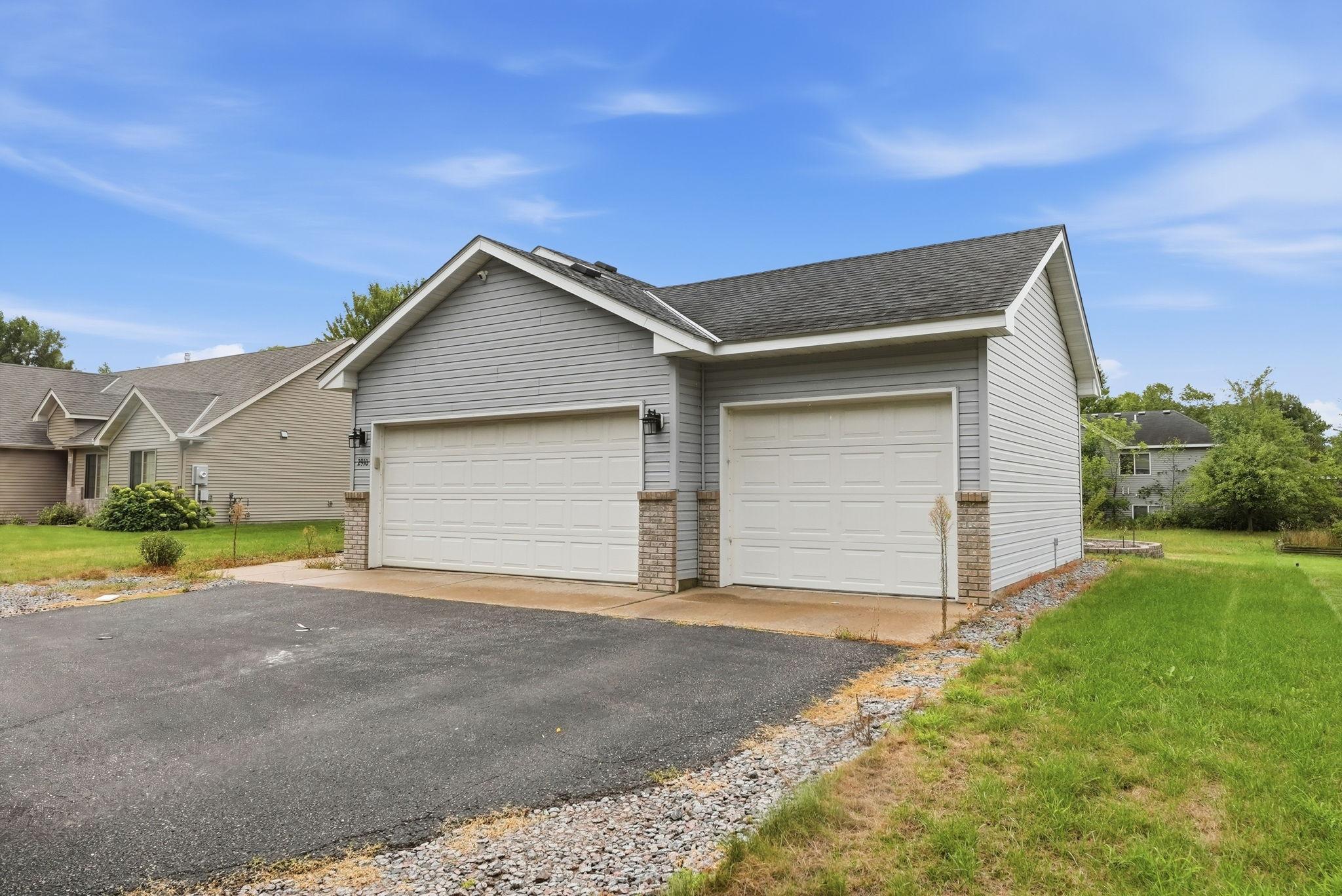 2910 Crescent Ridge Trail Property Photo 5