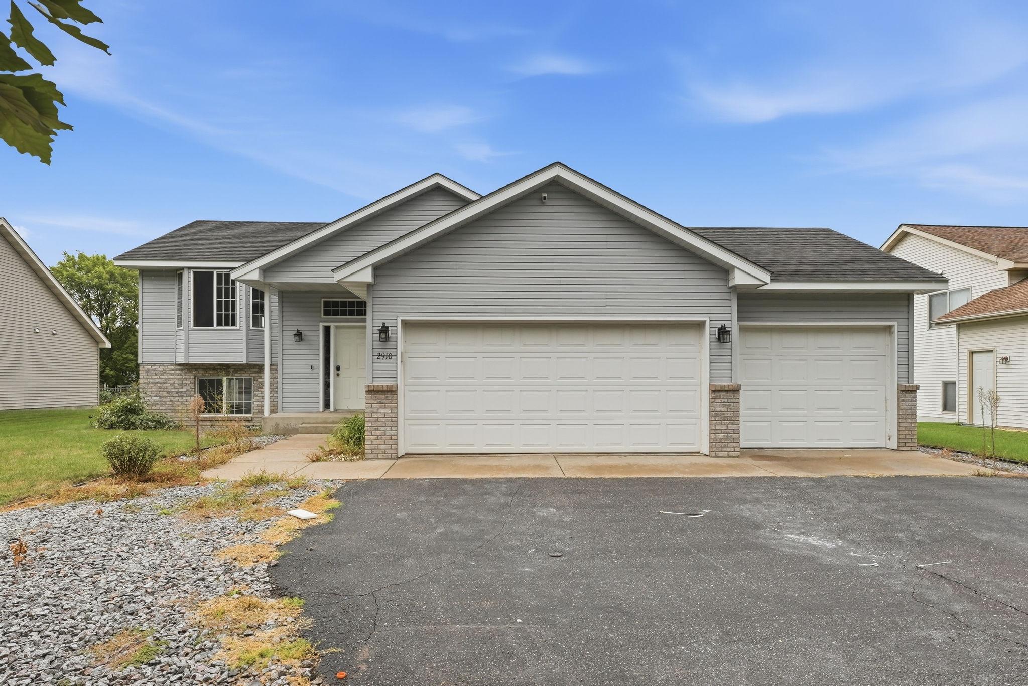 2910 Crescent Ridge Trail Property Photo 8