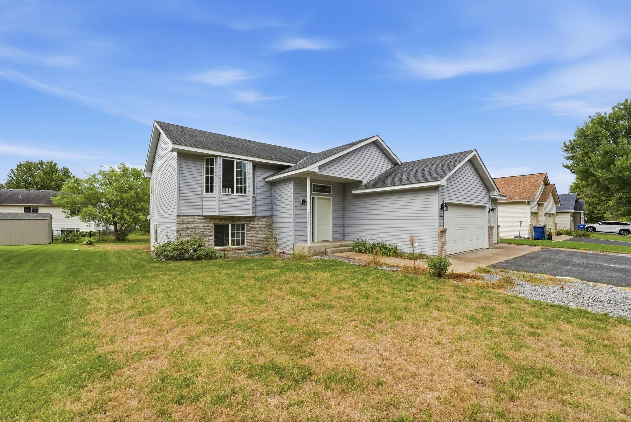 2910 Crescent Ridge Trail Property Photo 11
