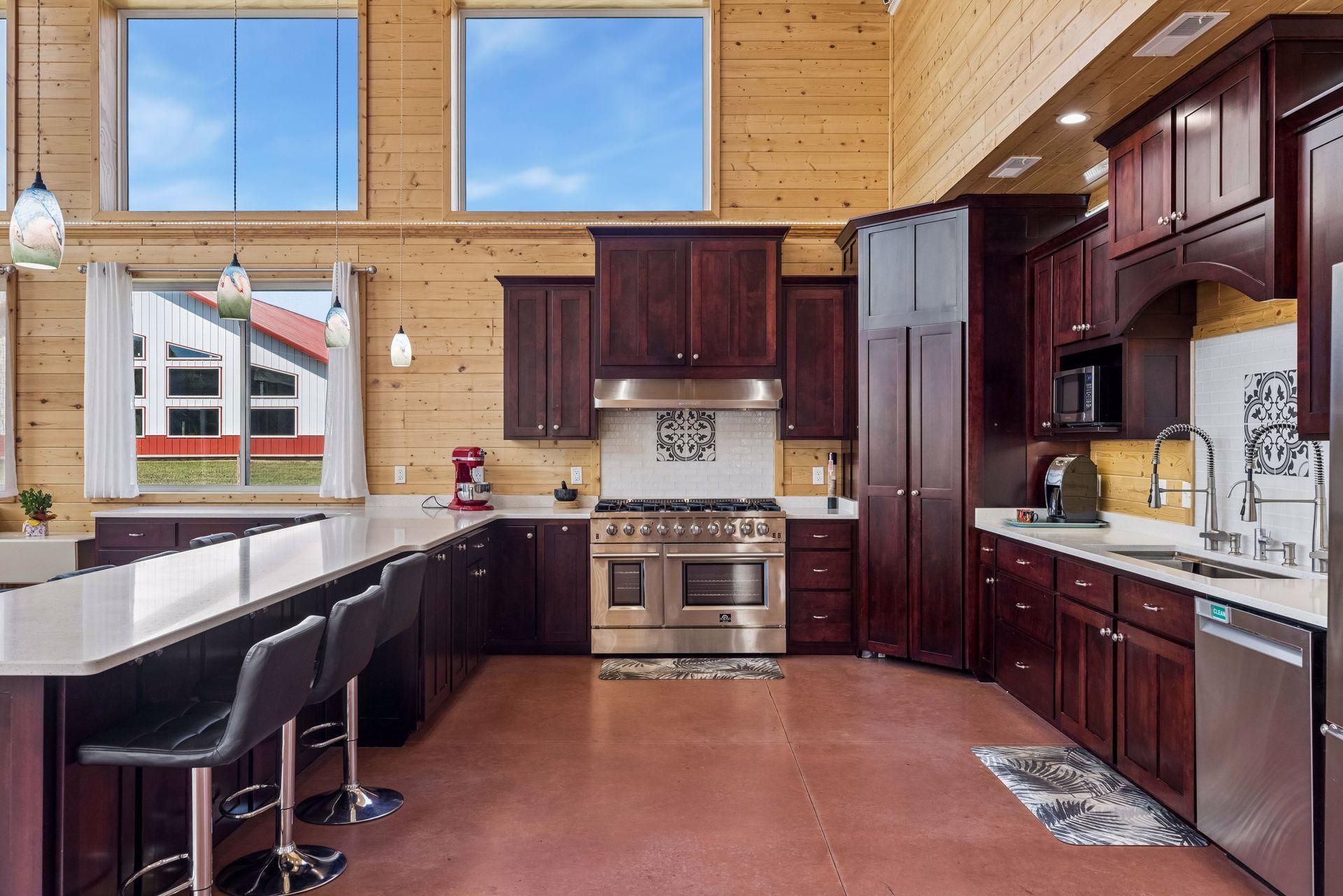 525 233rd Street Property Photo 10