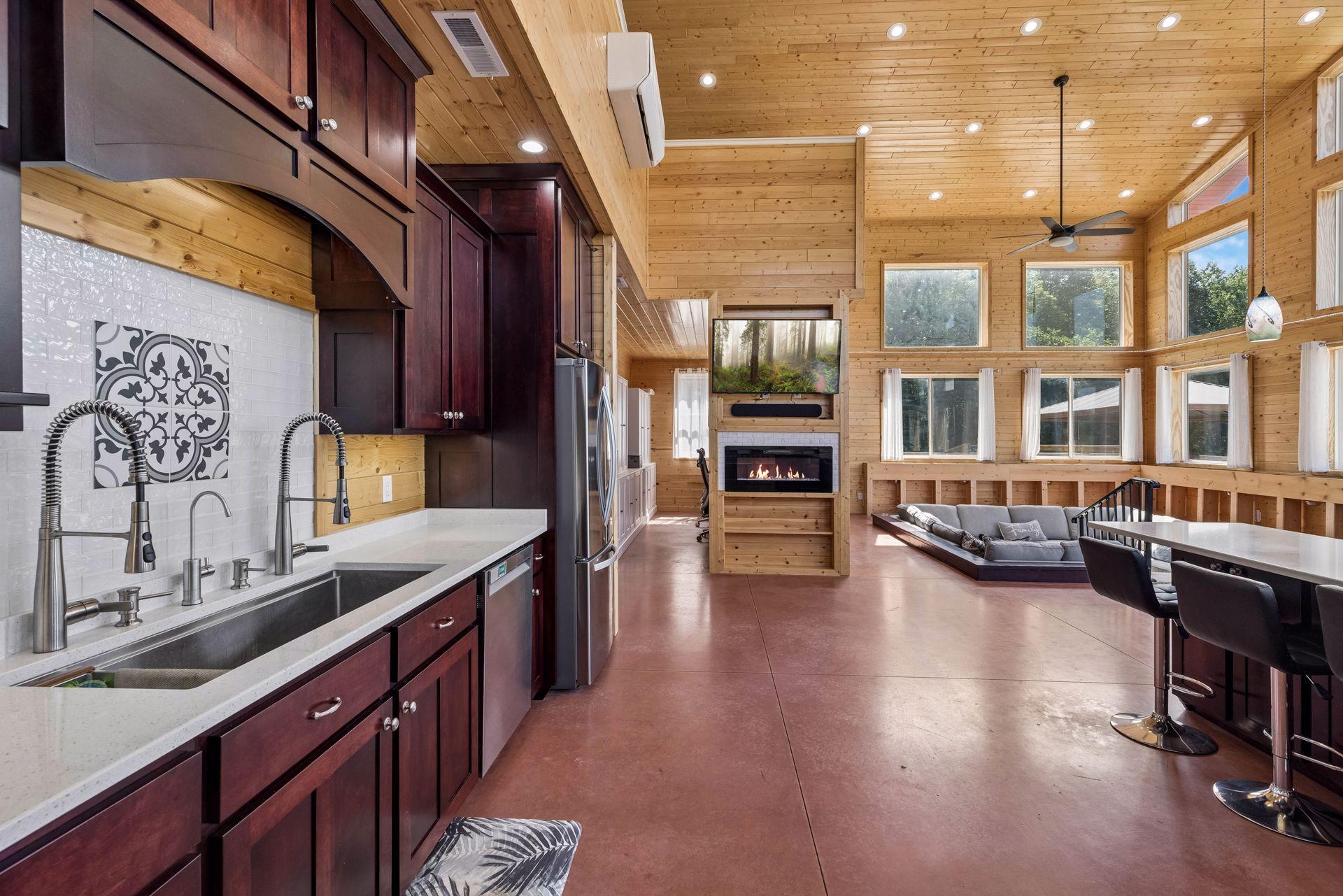525 233rd Street Property Photo 14