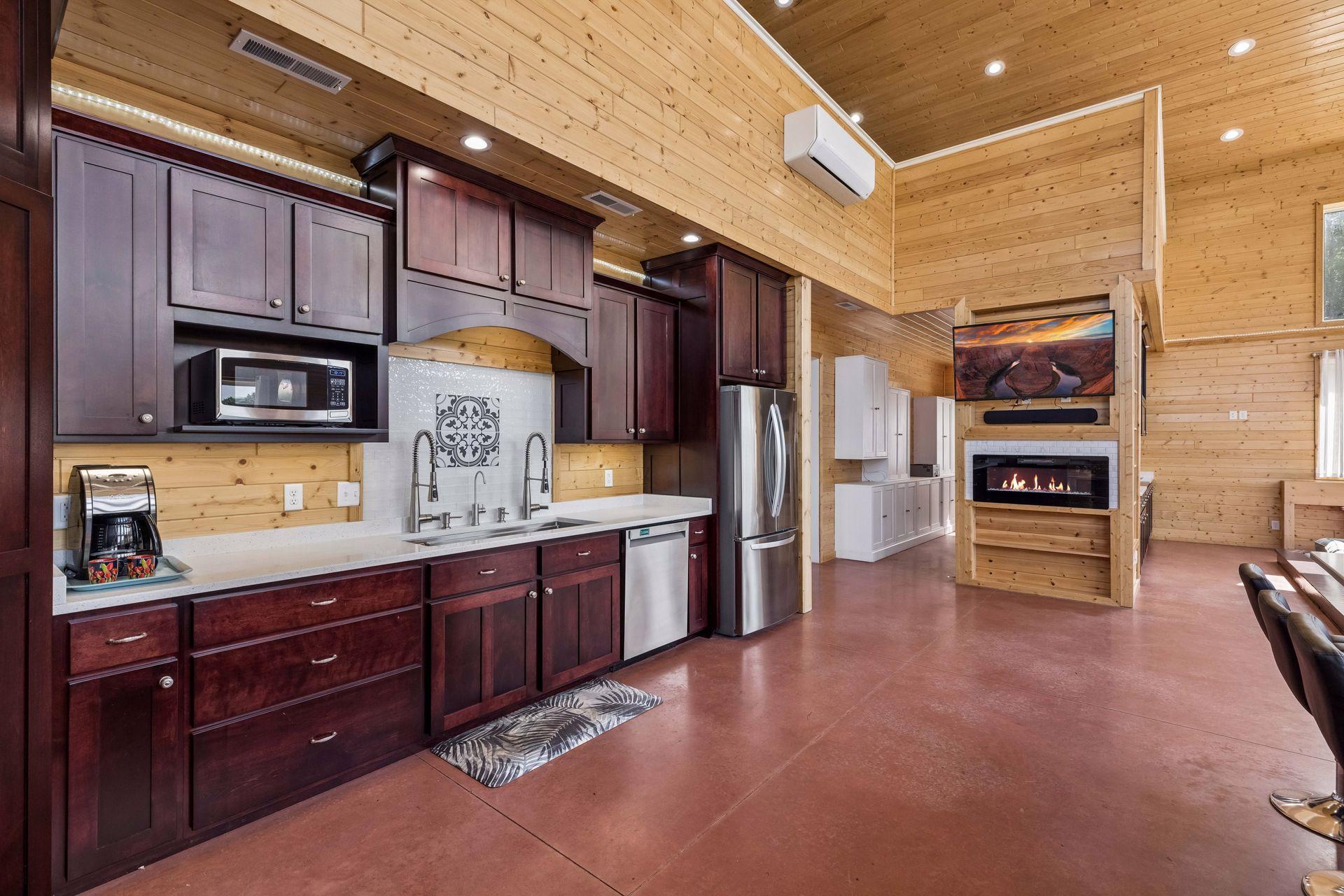 525 233rd Street Property Photo 15