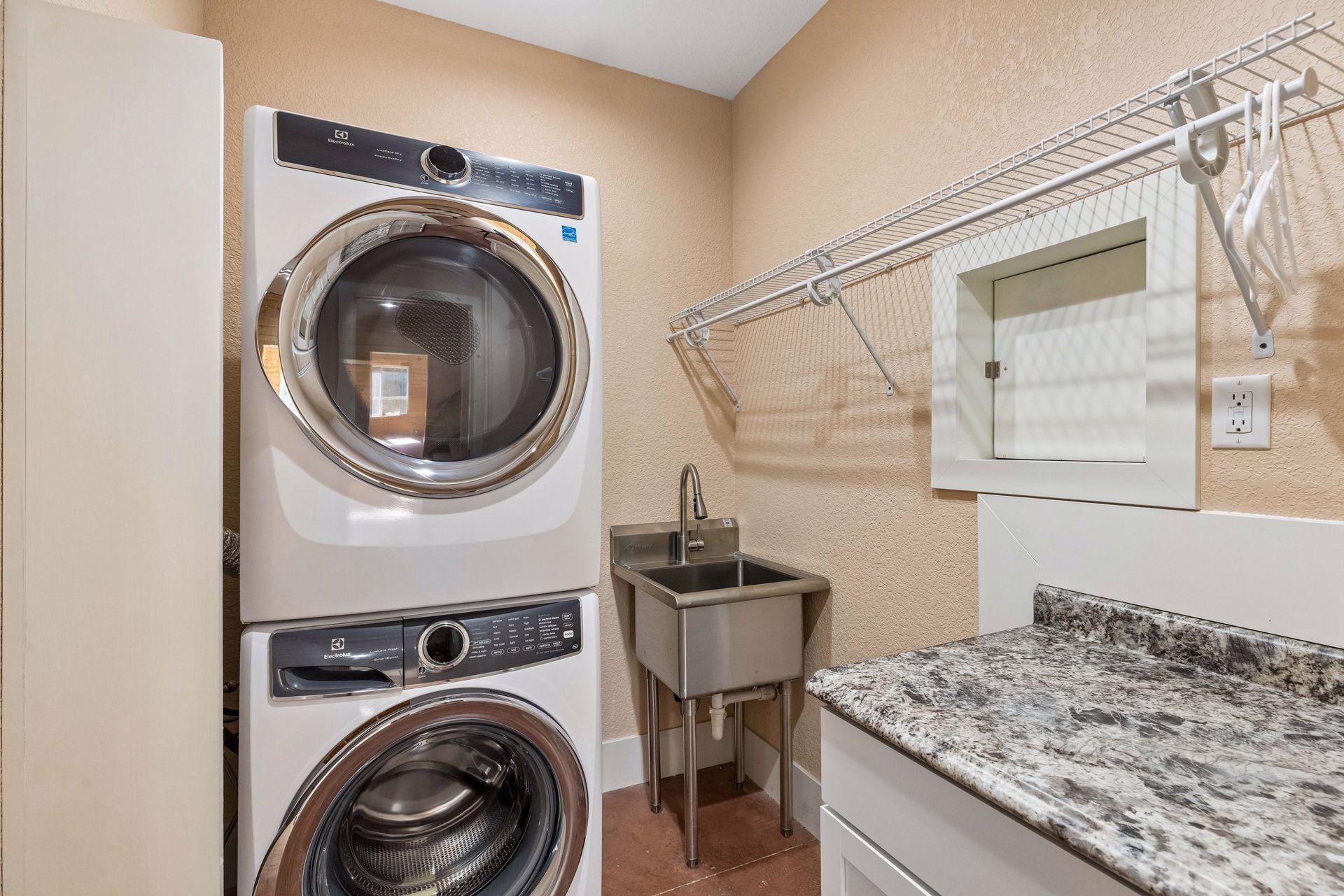 525 233rd Street Property Photo 25