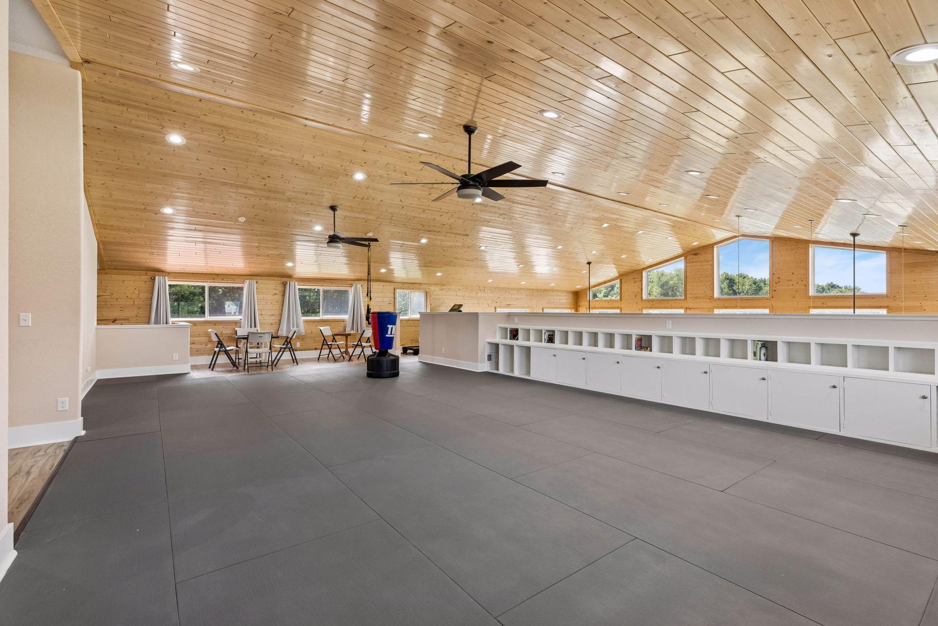 525 233rd Street Property Photo 30