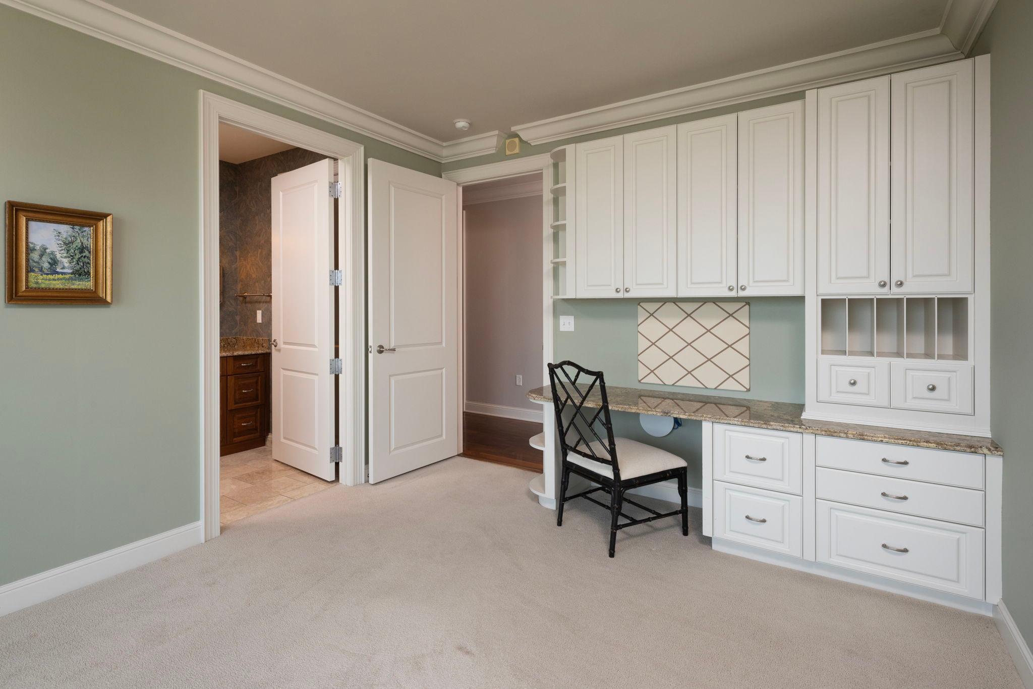 3209 Galleria 1302 Property Photo 28