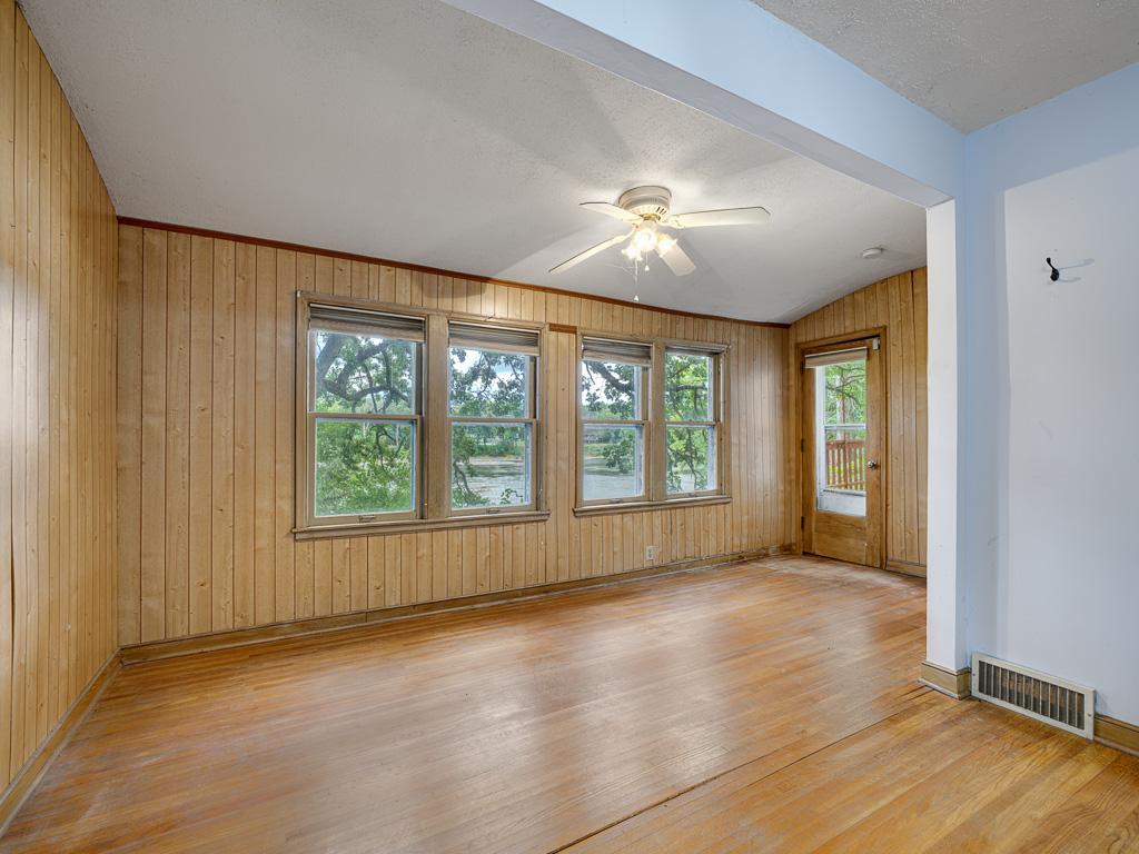 9316 W River Road Property Photo 13