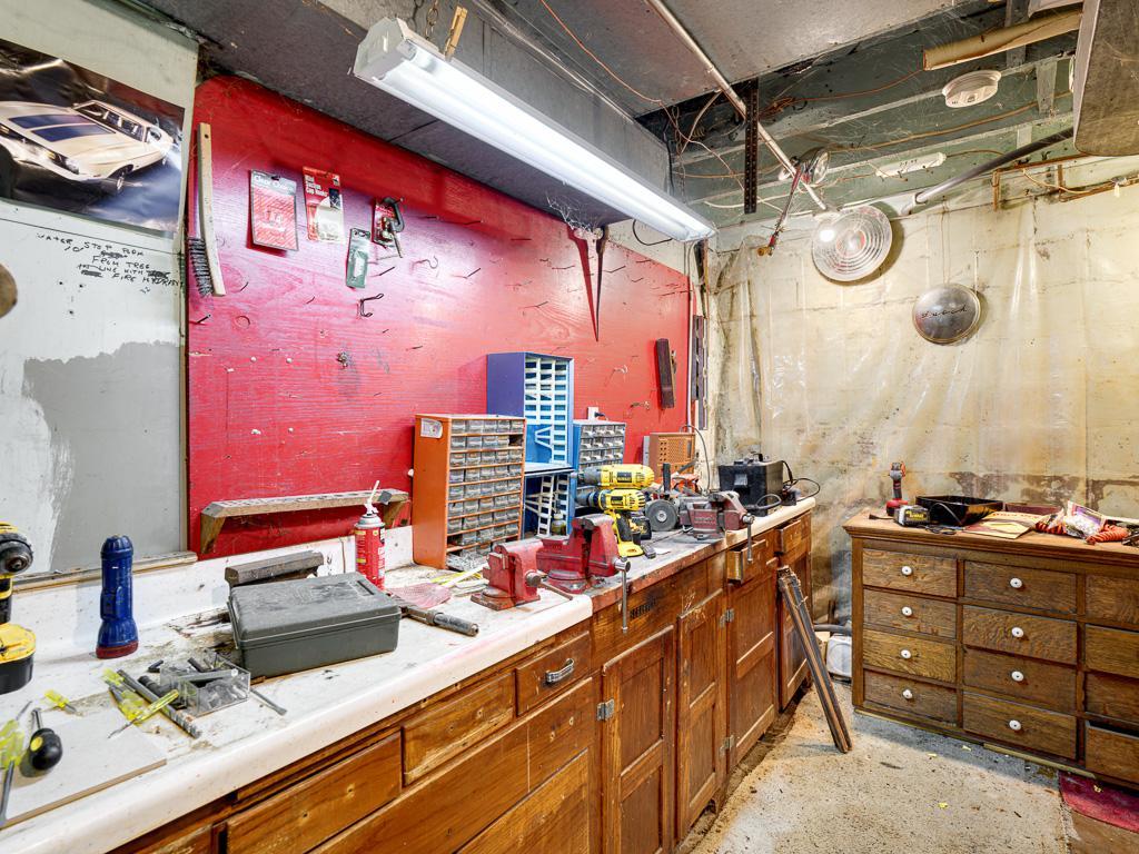 9316 W River Road Property Photo 19