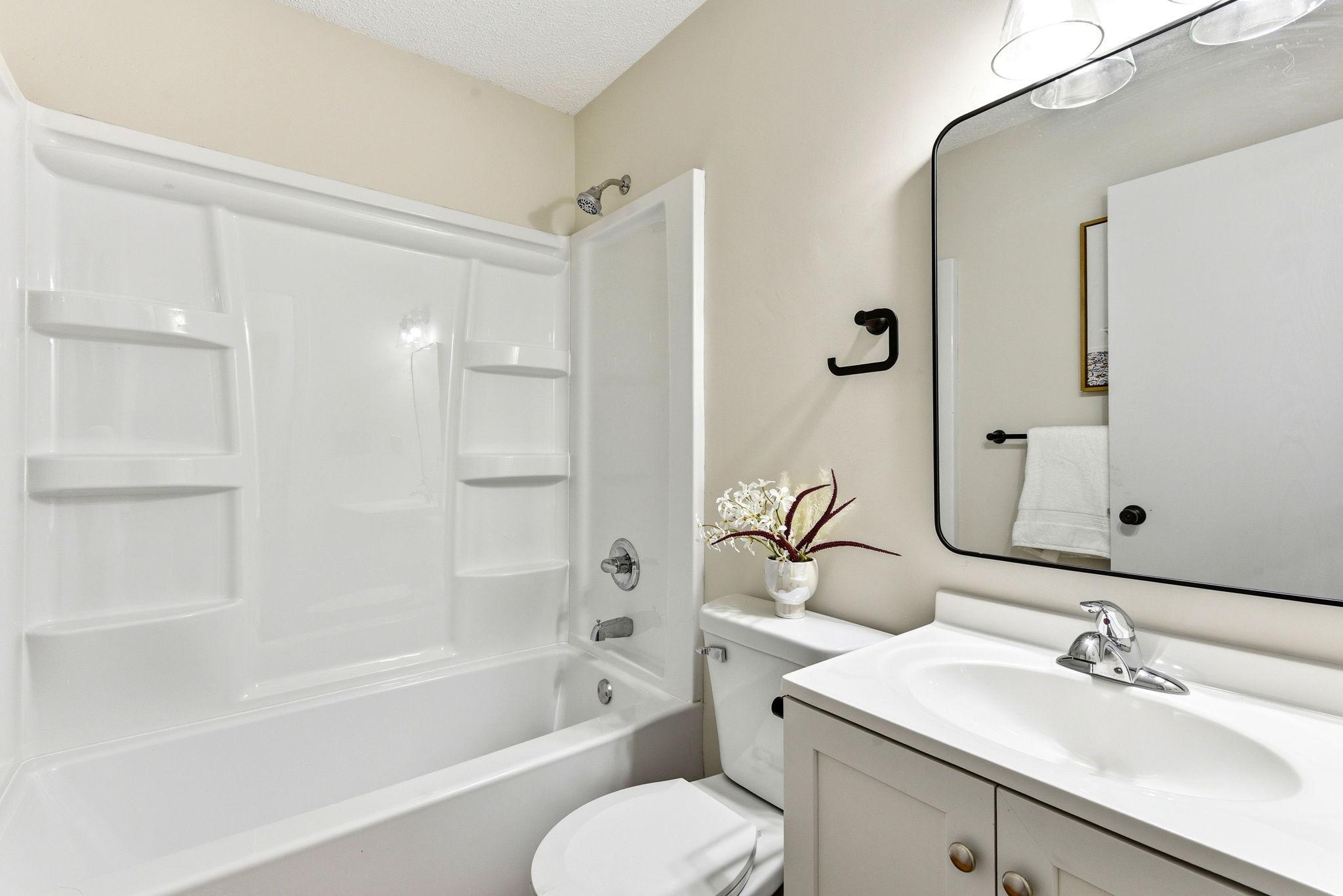 4233 Braddock Trail Property Photo 13