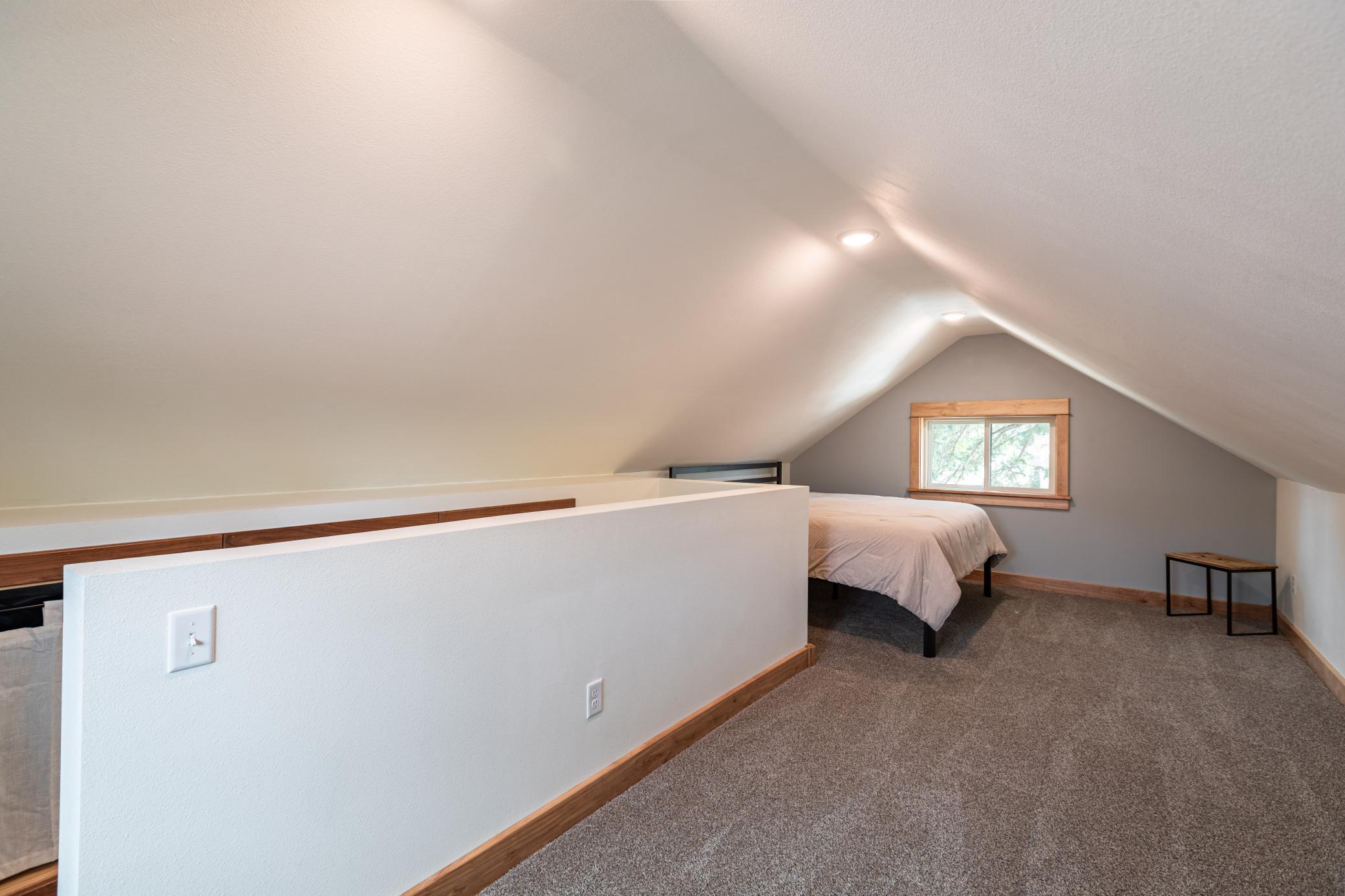 778 E 3rd Street Property Photo 18