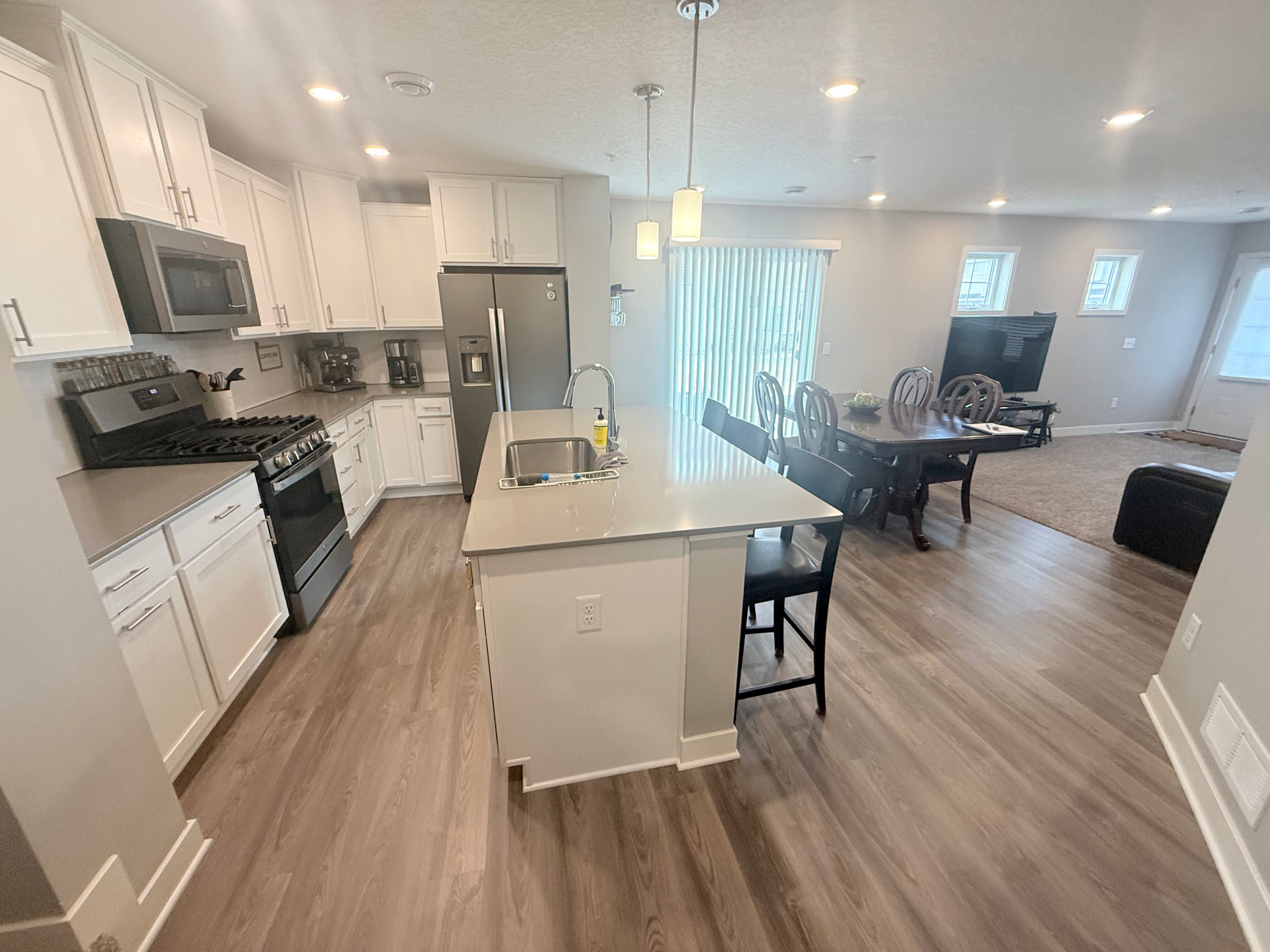 7238 Dora Drive Property Photo 5