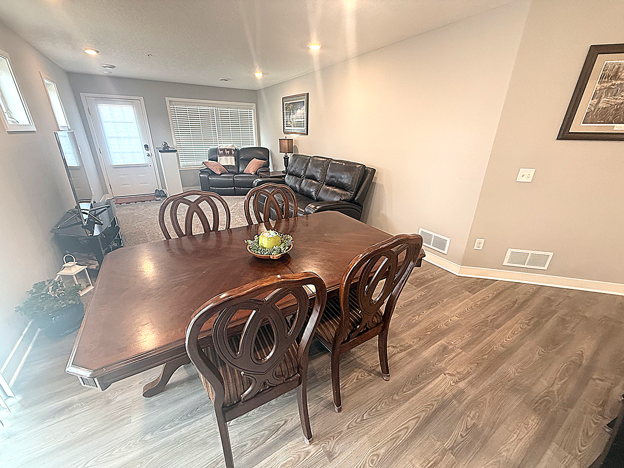 7238 Dora Drive Property Photo 6