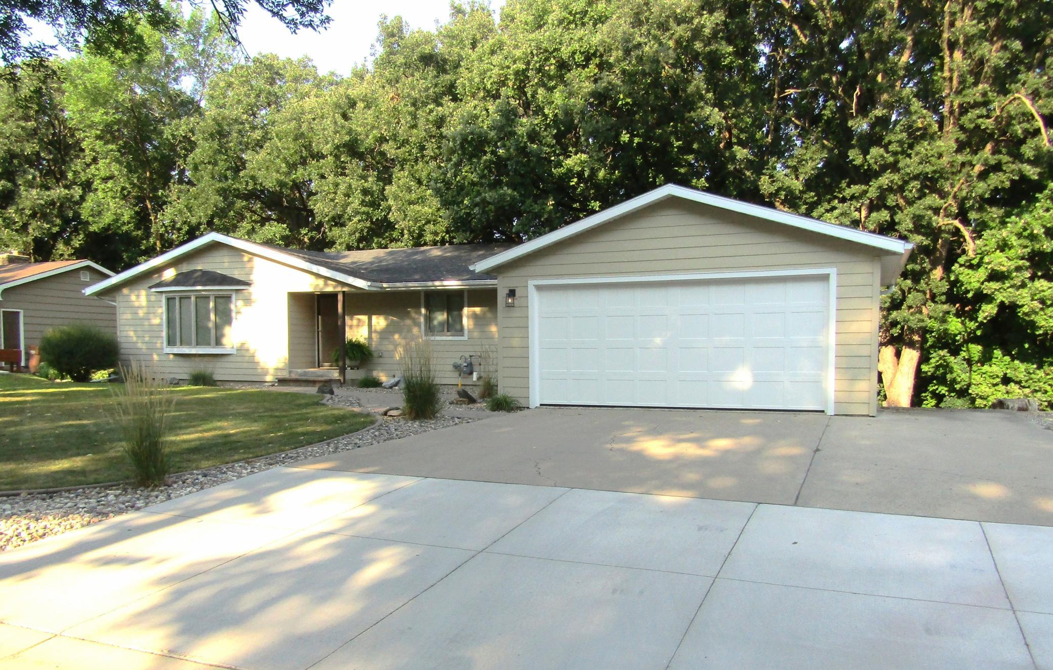 1409 Oak Drive Property Photo 1