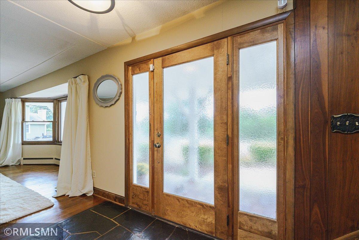 5617 29th Avenue N Property Photo 3