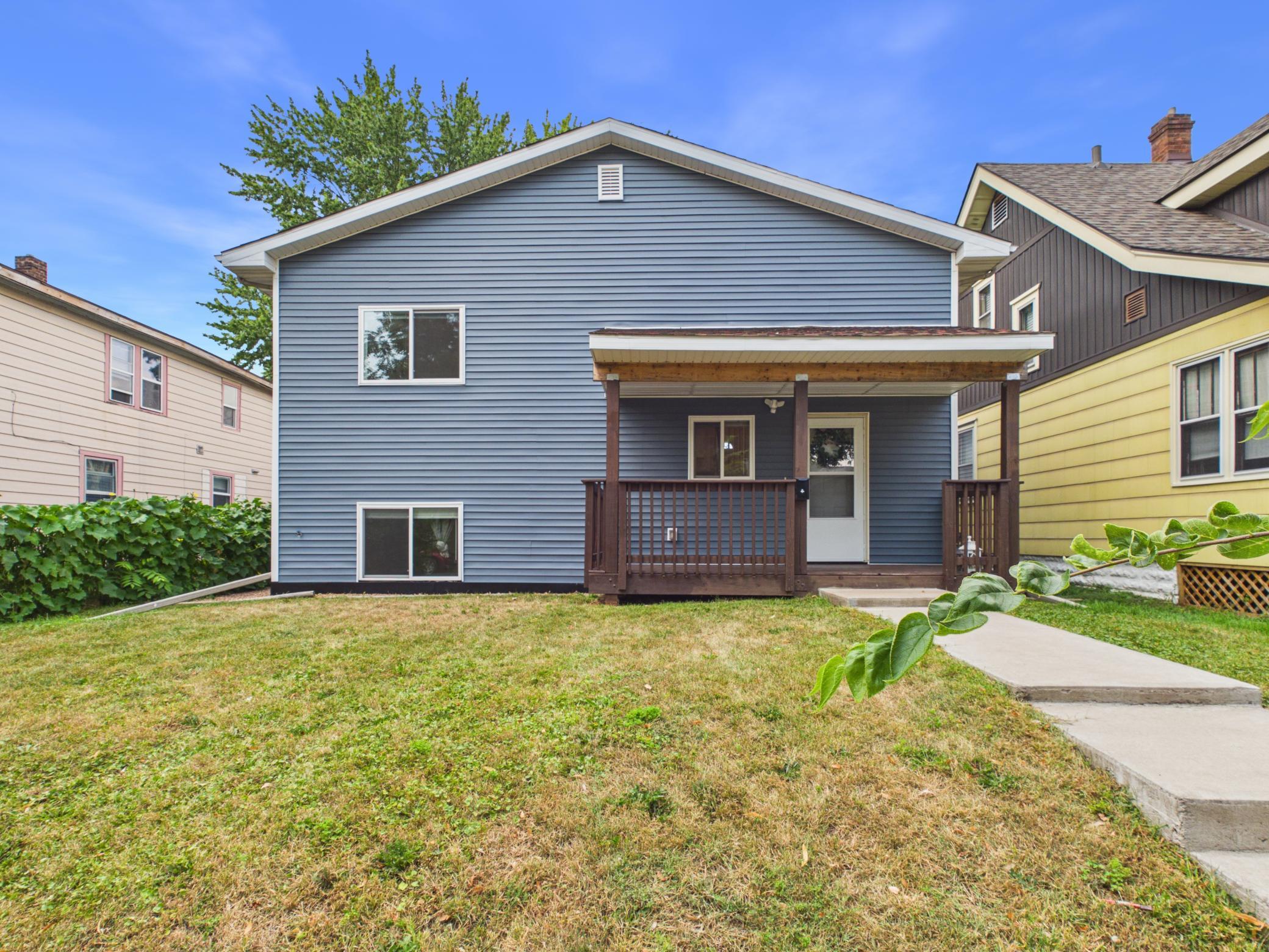 983 Cook Avenue E Property Photo 1