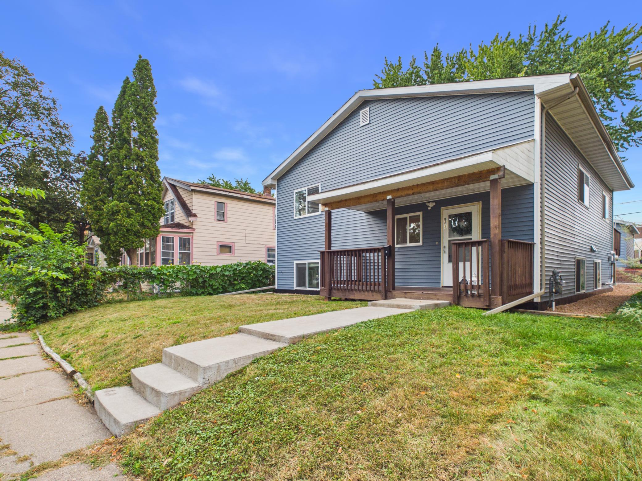 983 Cook Avenue E Property Photo 3