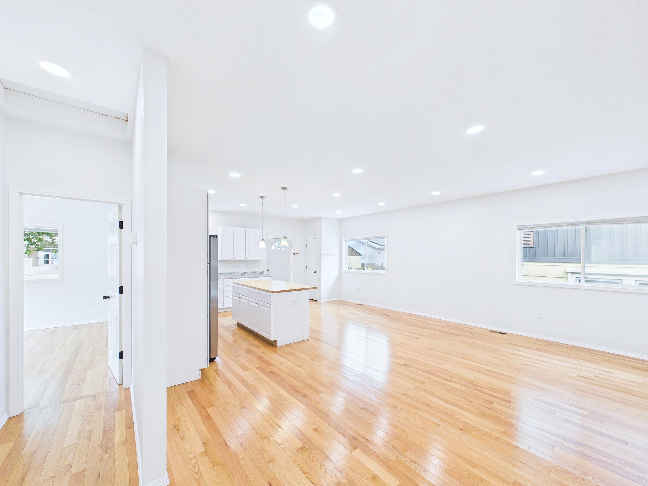 983 Cook Avenue E Property Photo 9