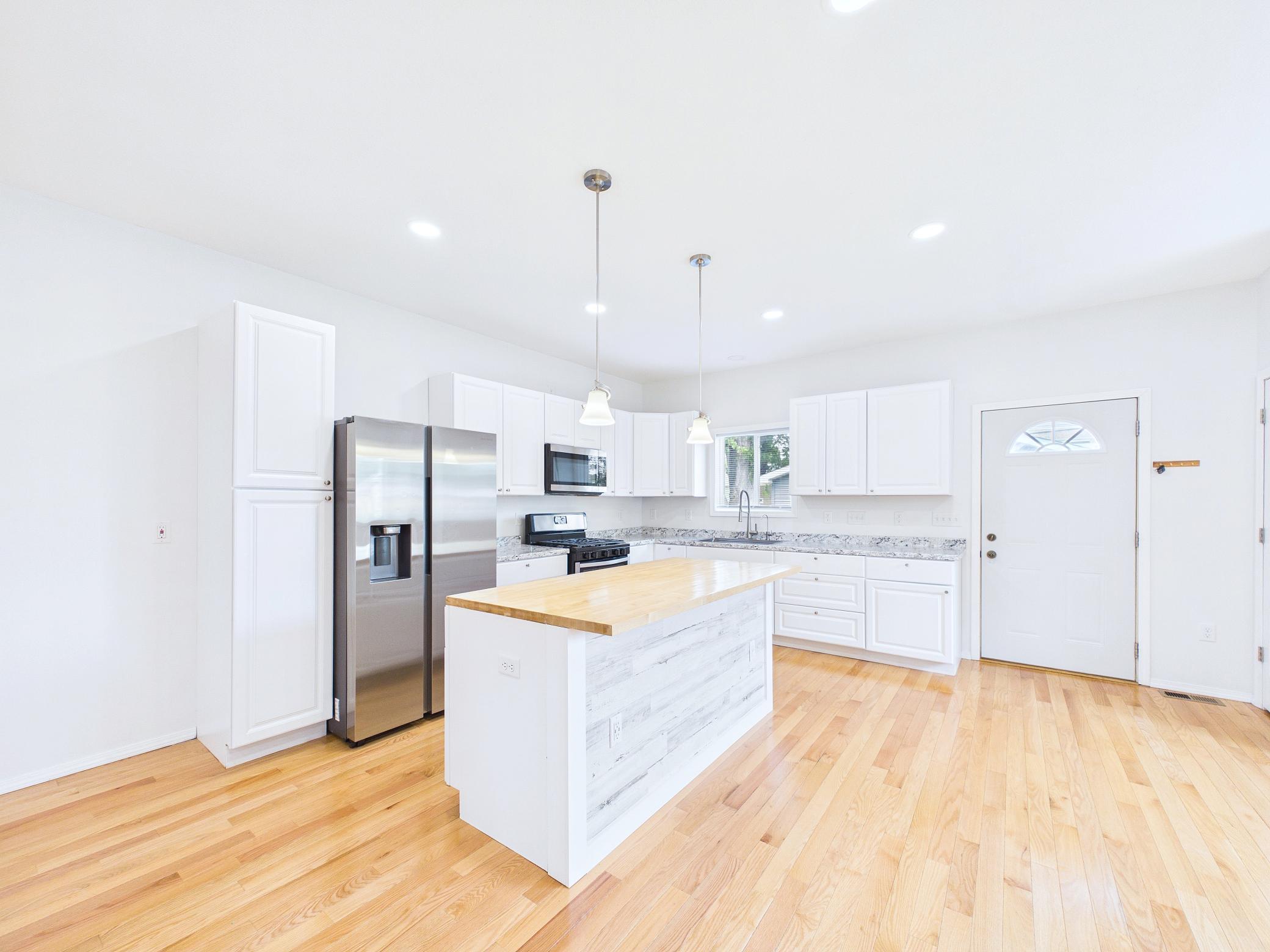 983 Cook Avenue E Property Photo 10