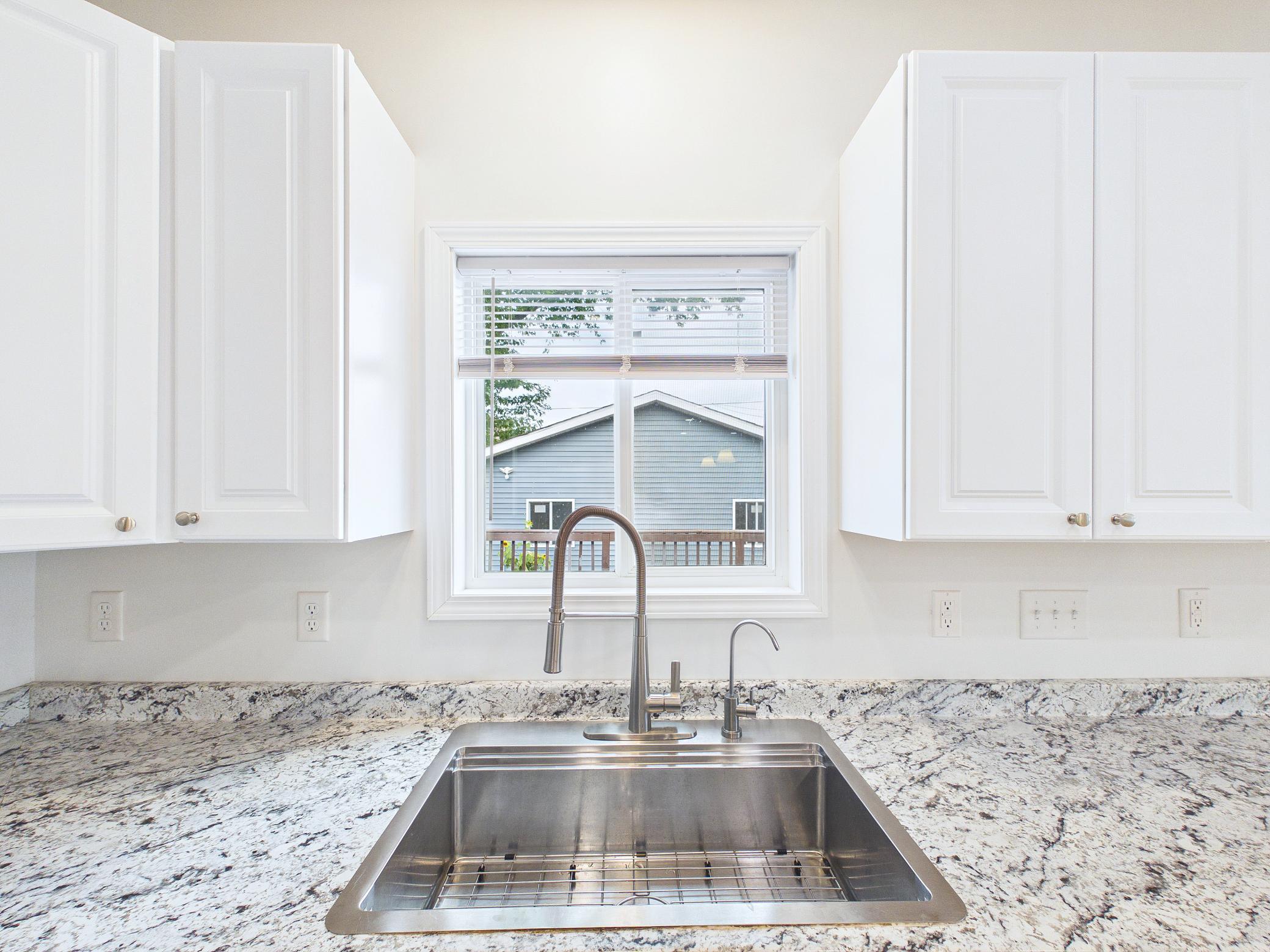 983 Cook Avenue E Property Photo 11