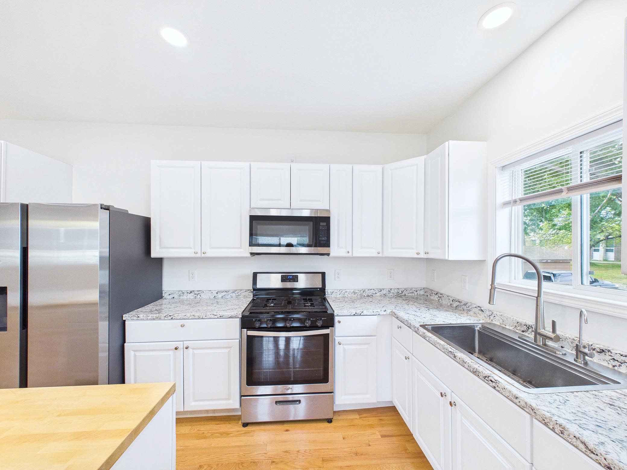983 Cook Avenue E Property Photo 12