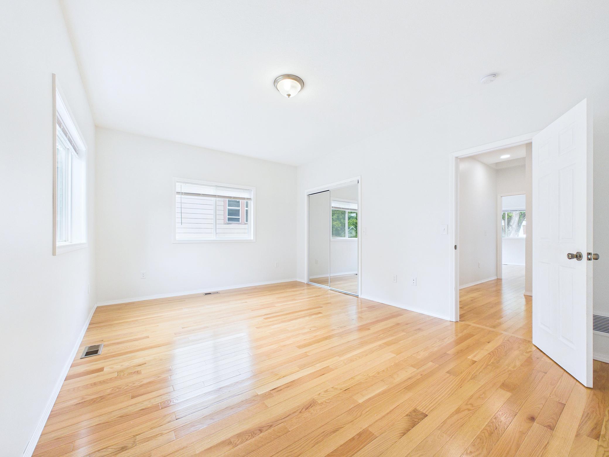 983 Cook Avenue E Property Photo 14