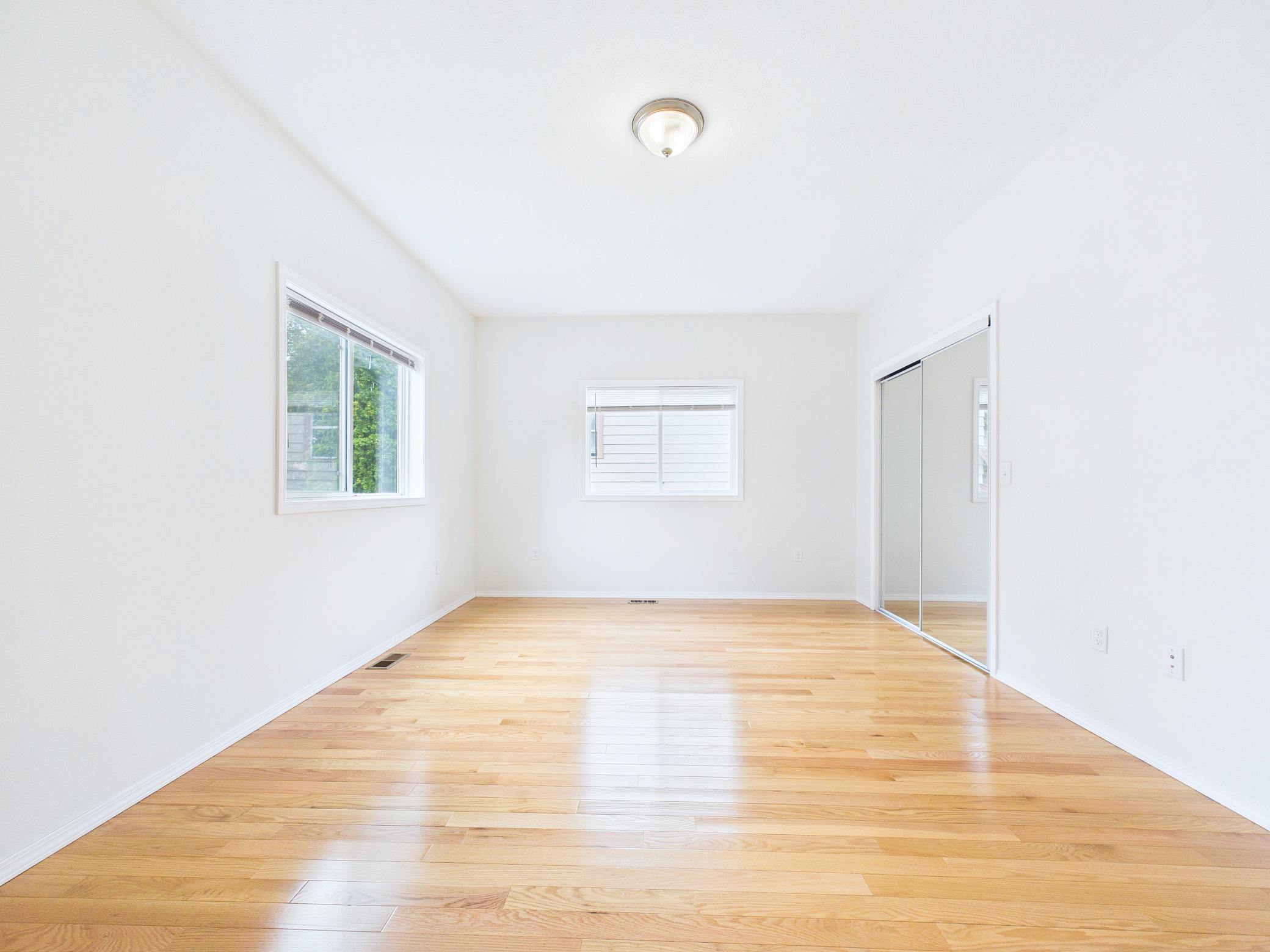 983 Cook Avenue E Property Photo 15