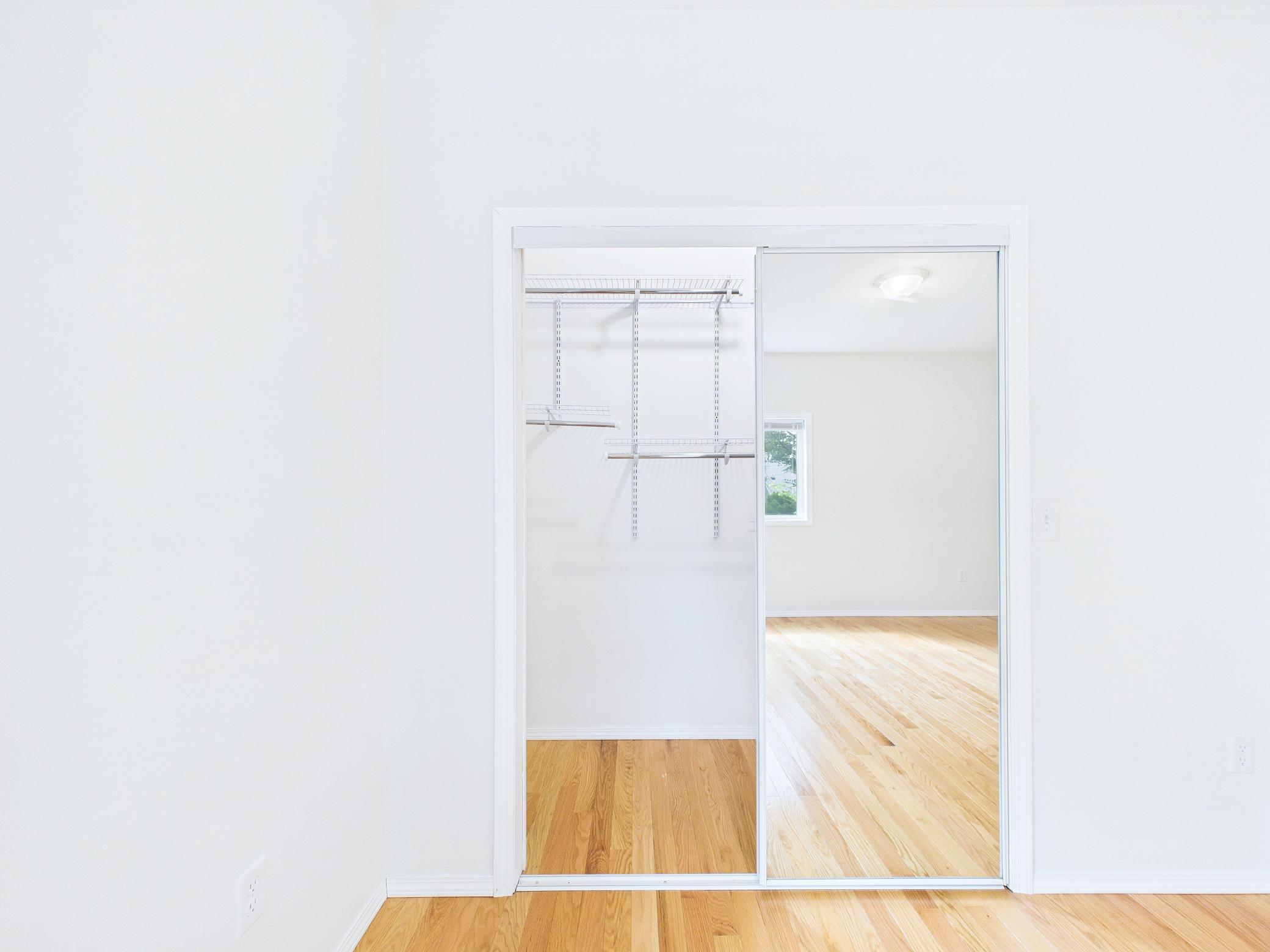 983 Cook Avenue E Property Photo 16