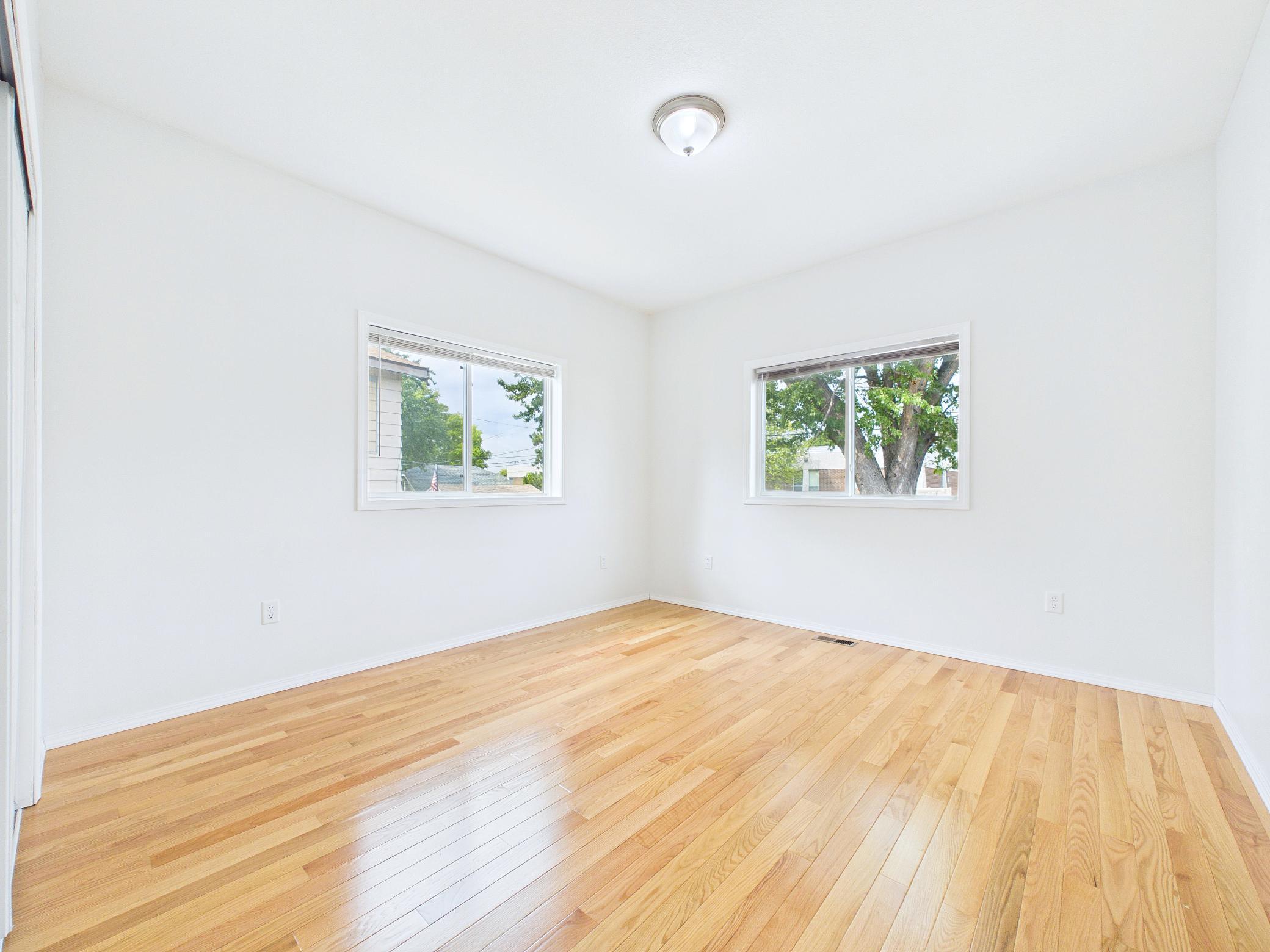 983 Cook Avenue E Property Photo 18