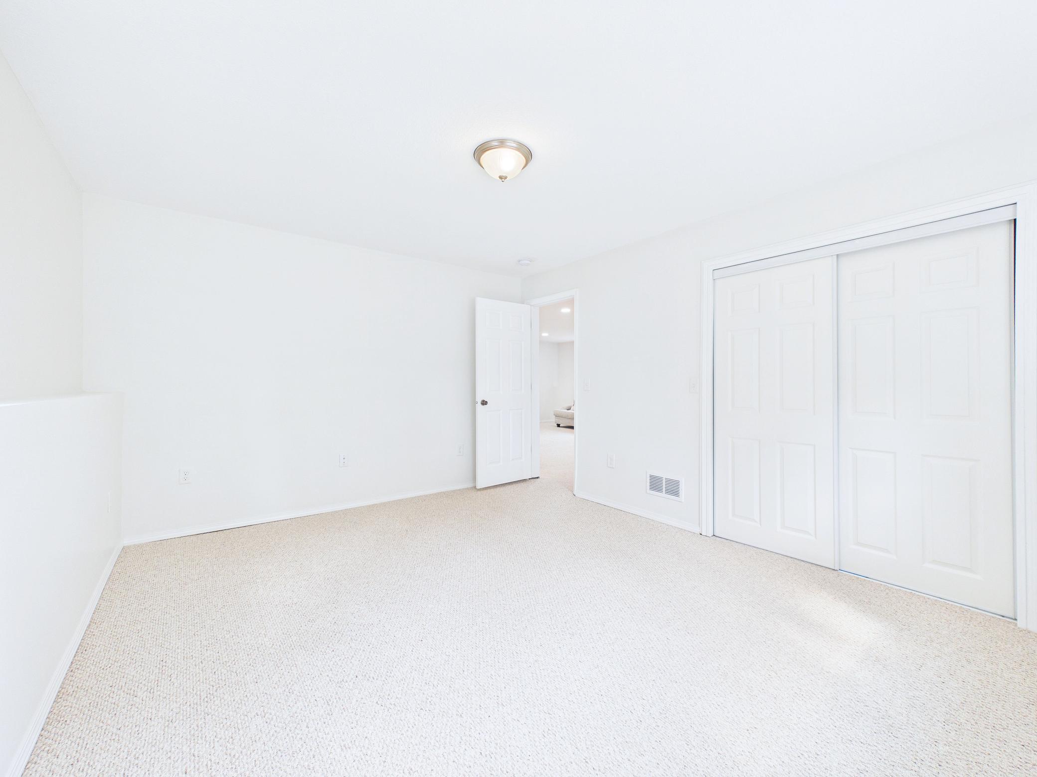 983 Cook Avenue E Property Photo 24