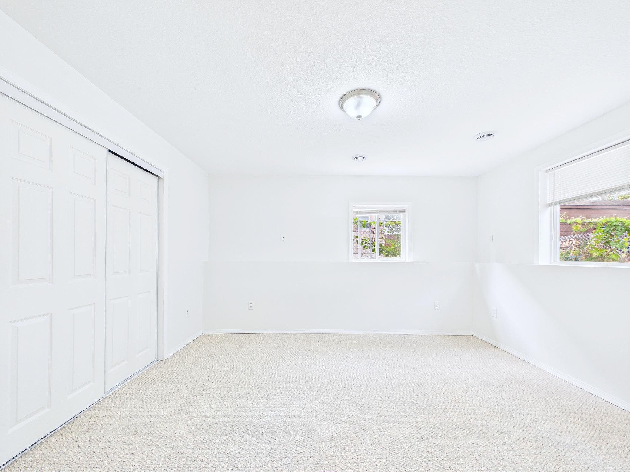 983 Cook Avenue E Property Photo 27