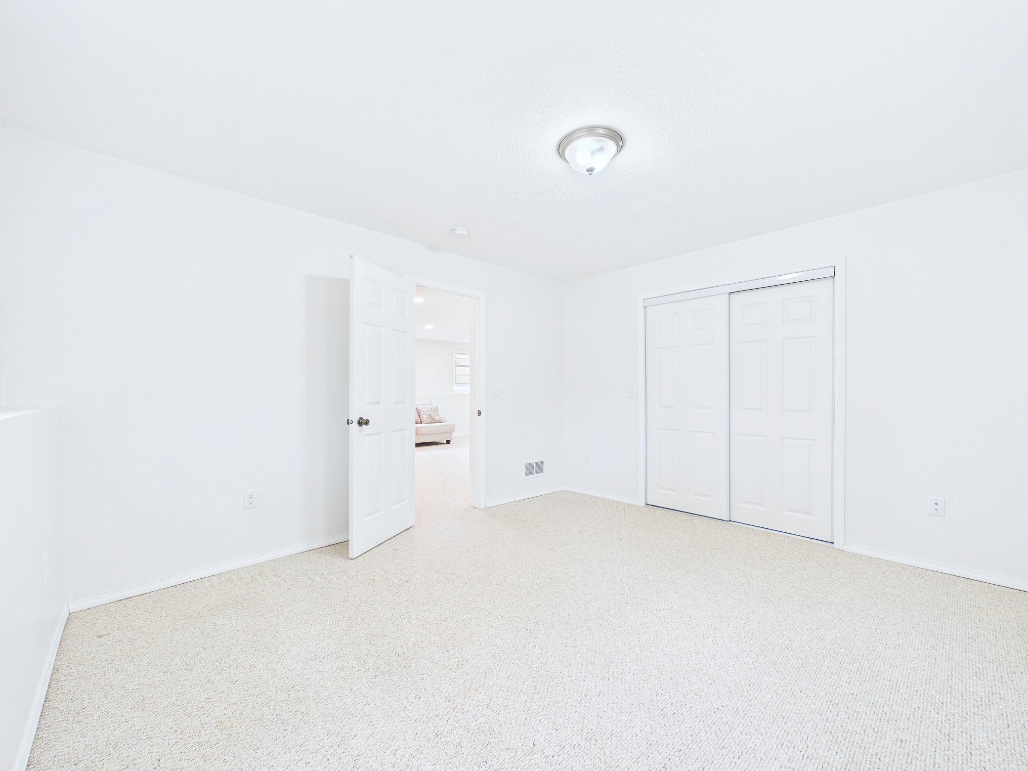 983 Cook Avenue E Property Photo 28