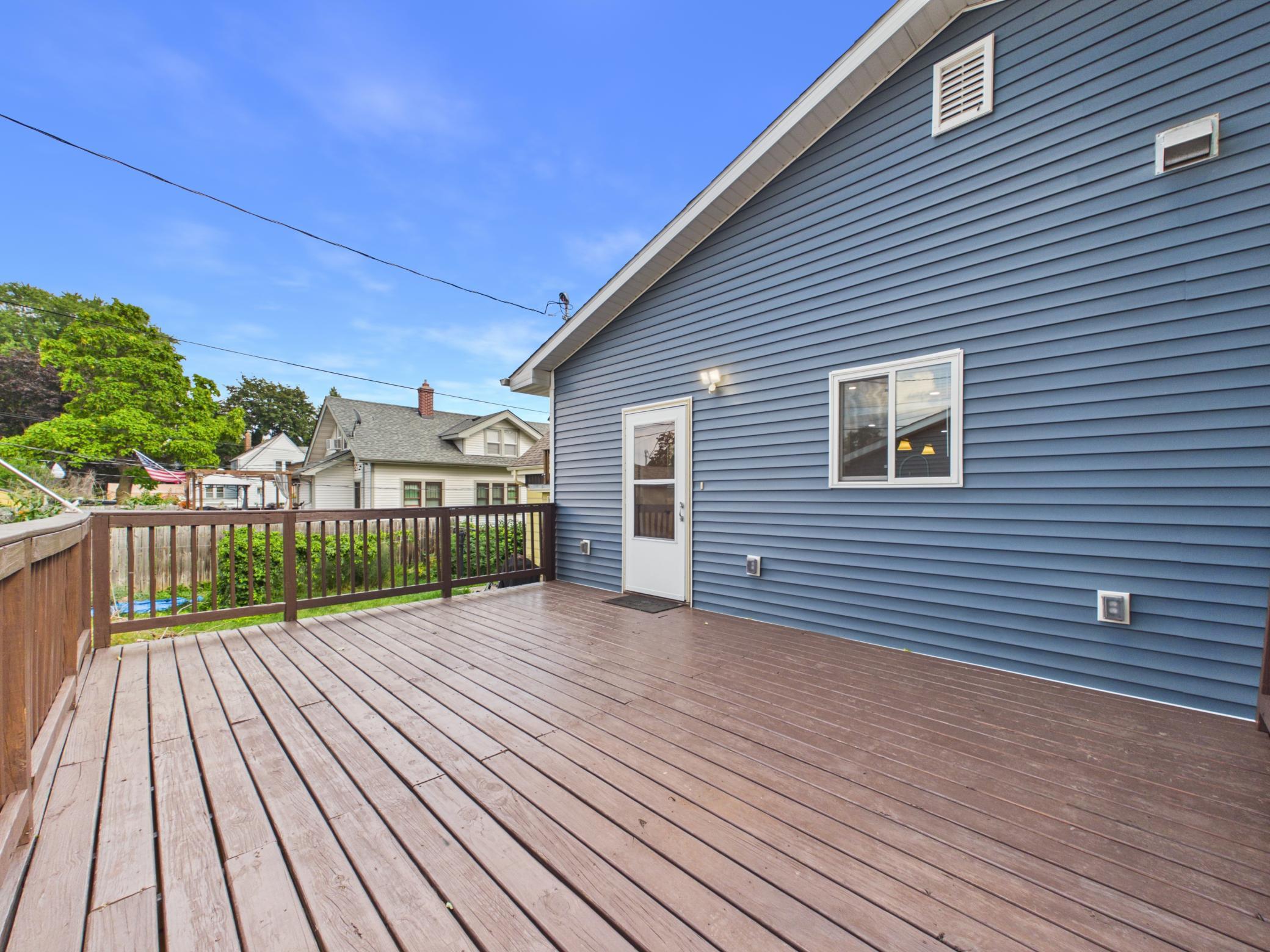 983 Cook Avenue E Property Photo 29